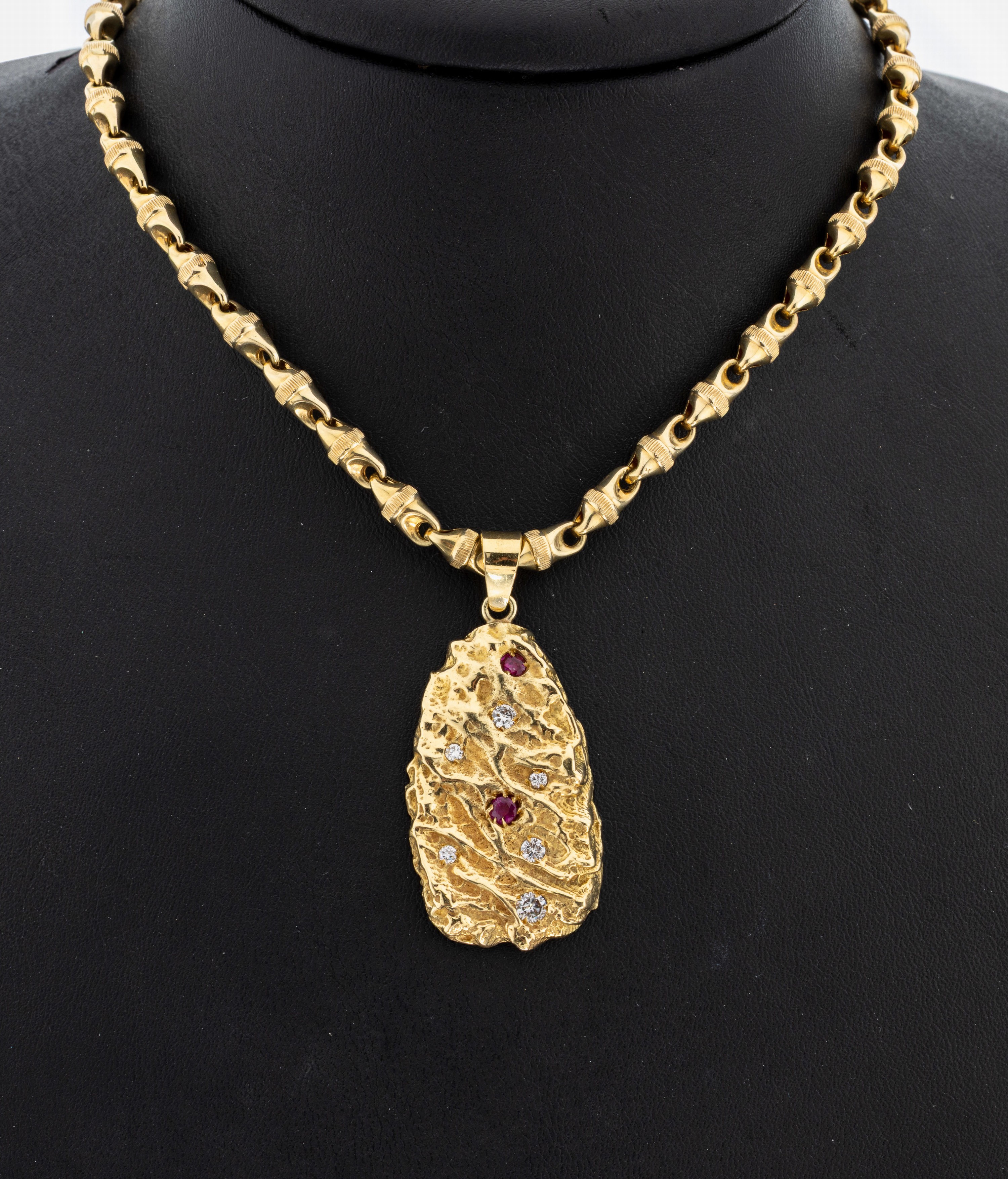 Image 27062901 - 18 kt Gold Brillant-Rubin-Anhänger, GG 750/000, Nuggetform, strukt., bes. mit 6 ...