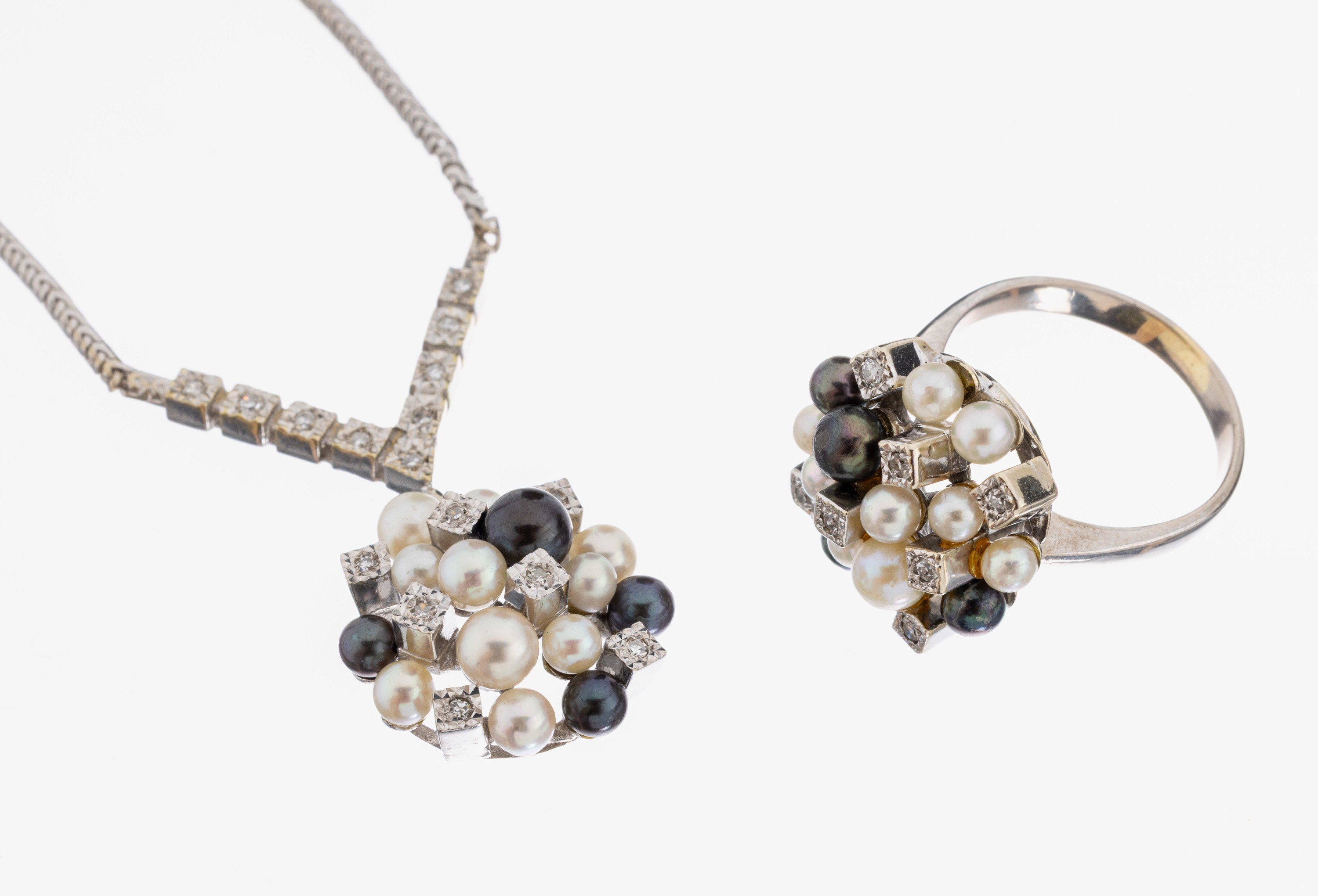 Image 27062907 - 14 kt Gold Diamant-Perl-Schmuckset, WG 585/000, best. aus: Collier, L. ca. 40 cm, ...