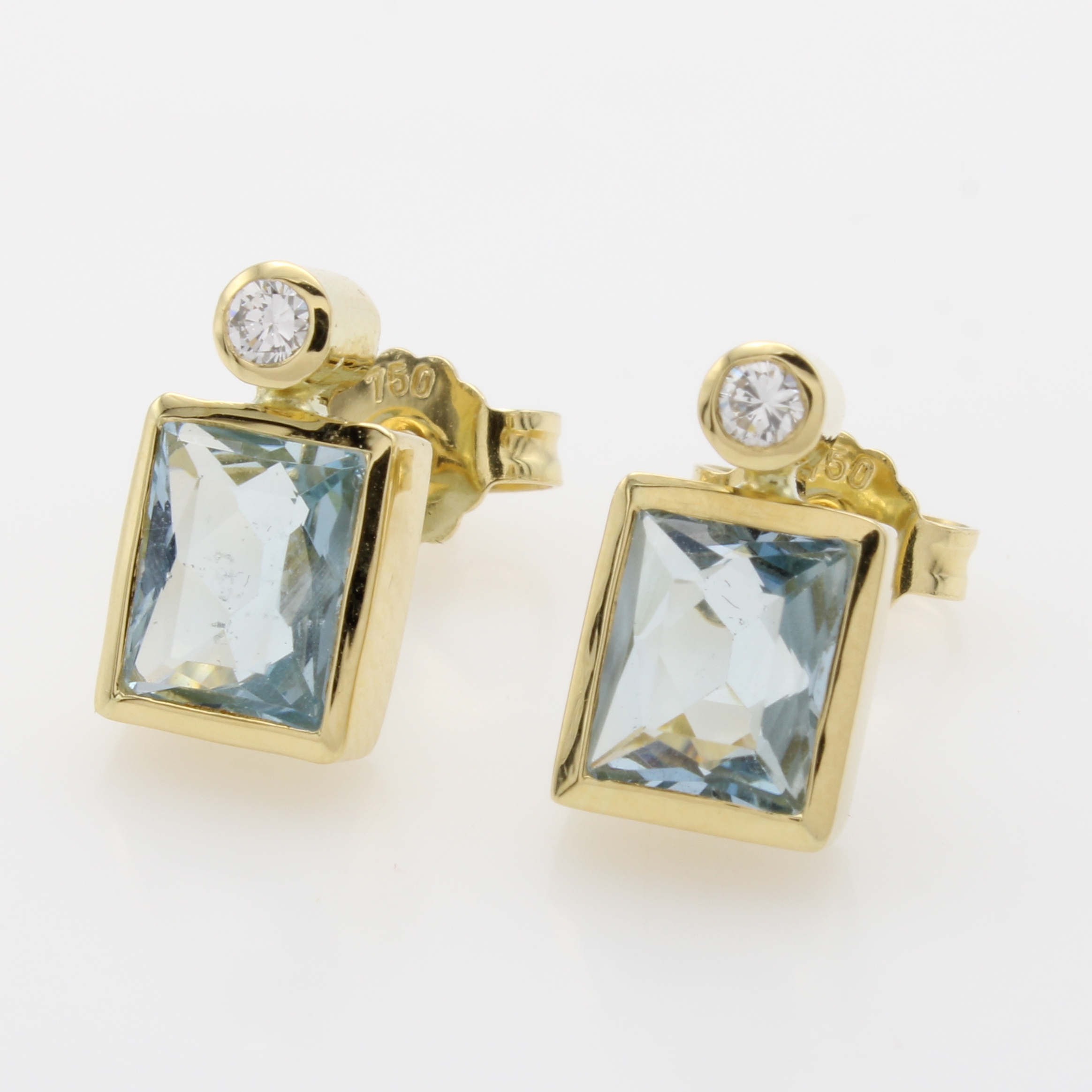 Image 27062919 - Paar Ohrstecker mit Aquamarinen und Brillanten, GG 750/000, 2 rechteckige Aquam. zus. ...