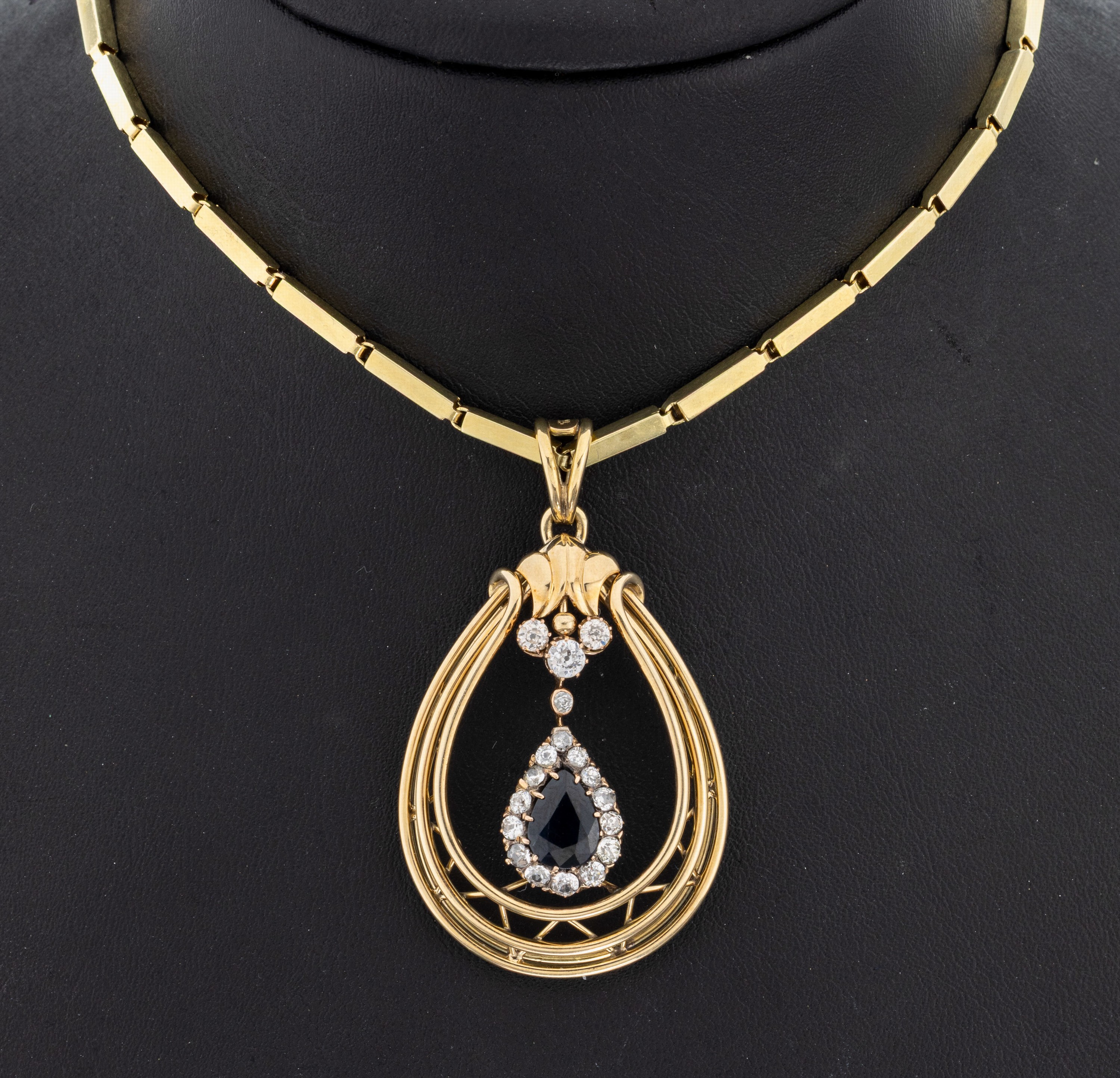 Image 27062932 - 14 kt Gold Saphir-Diamant-Anhänger, GG 585/000, mittig mit einem facett. Saphirtropfen ...