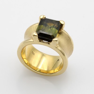 27062937a - Ring mit Turmalin, GG 585/000, konkave Schiene z.T. matt., grüner Turmalin in ...