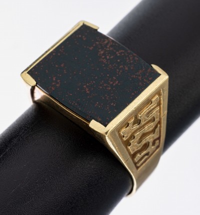Image 14 kt Gold Blutjaspis Siegelring, GG 585/ 000, rechteckige Gravurplatte frei, Schultern ...