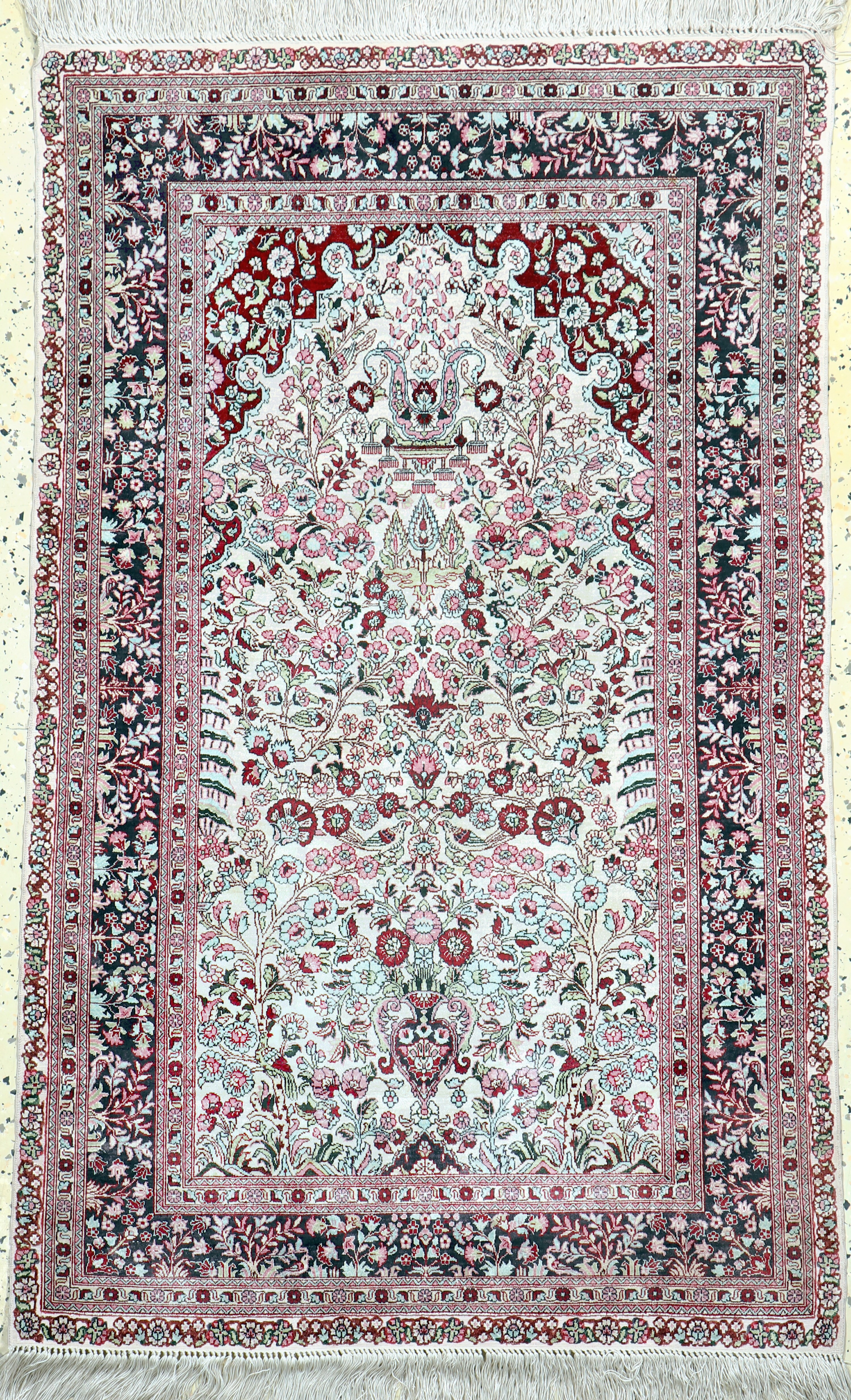 Image 27063061 - Hereke Seide fein, China, Ende 20.Jhd, reine Naturseide, ca. 122 x 80 cm, ca. 1,0 Mio. ...