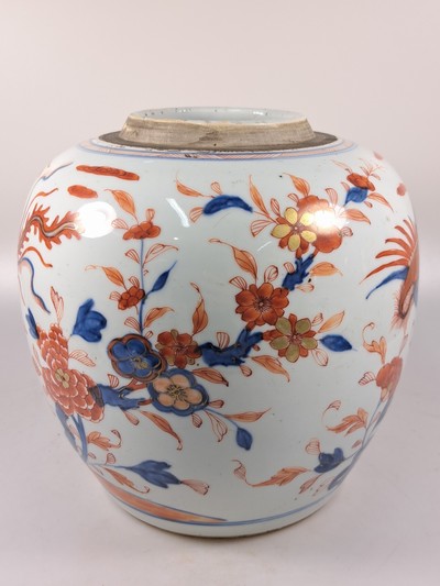 27063431b - Ingwertopf, China, um 1880/1900, Porzellan, unterglasurblauer Dekor, rot und goldene ...