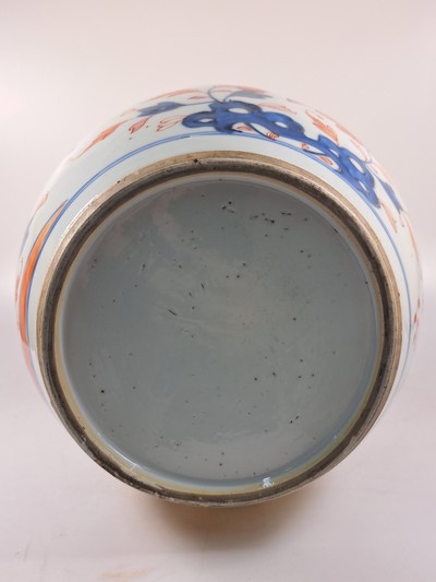 27063431i - Ingwertopf, China, um 1880/1900, Porzellan, unterglasurblauer Dekor, rot und goldene ...