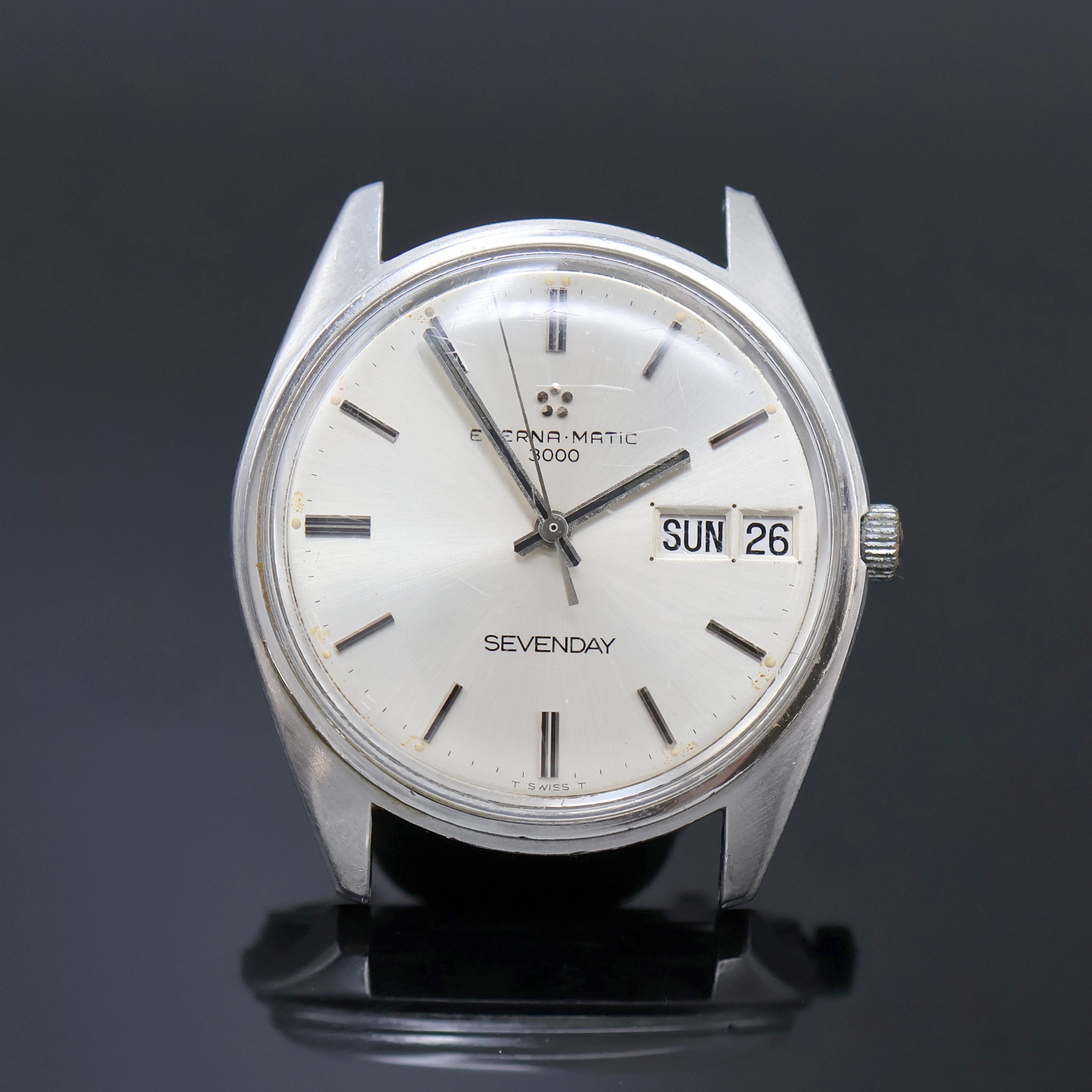 Detail a: ETERNA-Matic 2 Armbanduhren Serie Sevenday in Stahl Referenz 106DT und 151T, Schweiz um 1970, Automatik, Böden verschr., silb./graues Zifferbl. m. ...