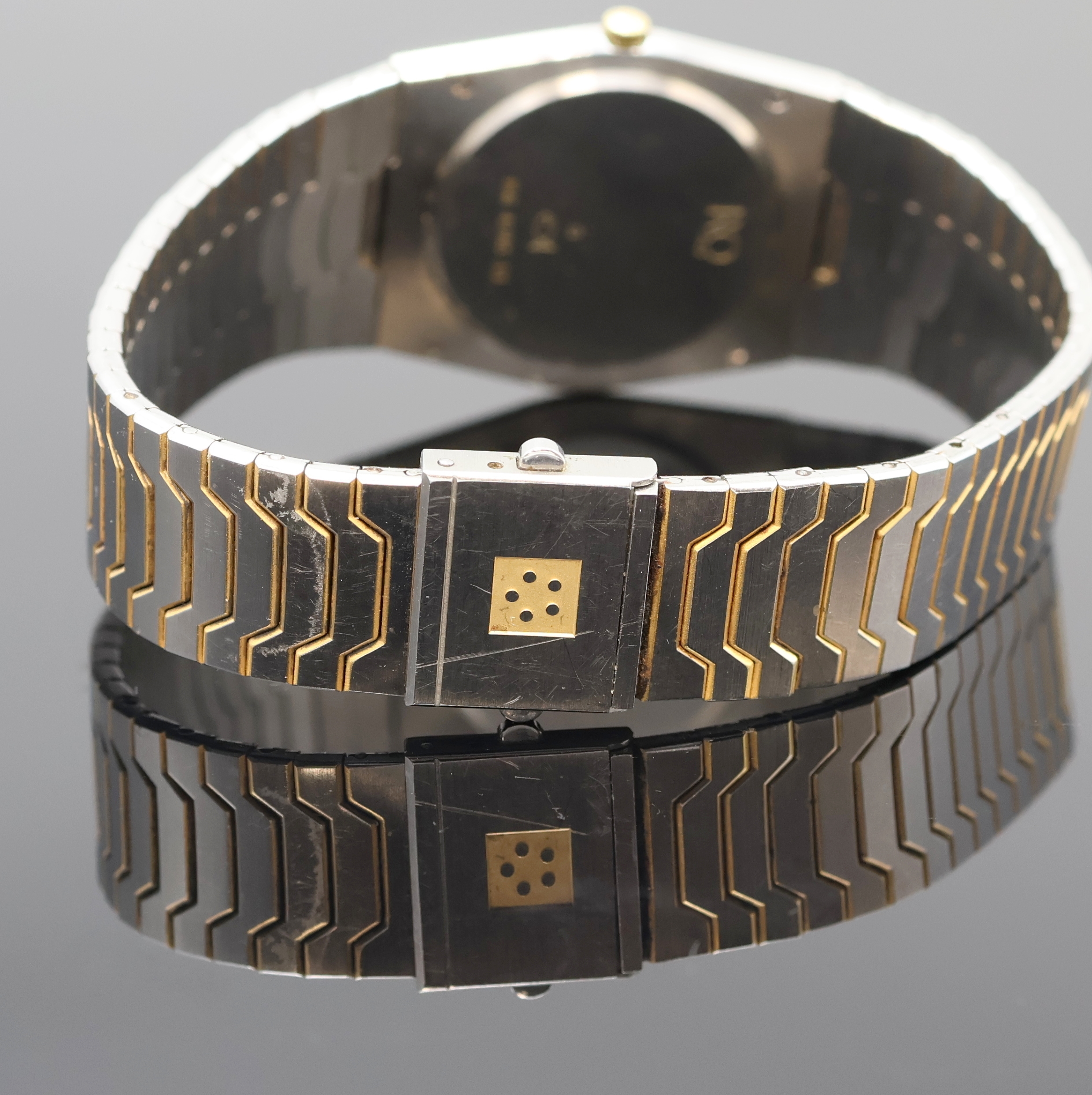 Detail c: ETERNA Royal Quartz Armbanduhr in Stahl/Gold, Schweiz um 1985, quarz, Monocoque-Geh., gold. Lünette gegen Boden 4- fach verschr., silb. Zifferbl. m. ...