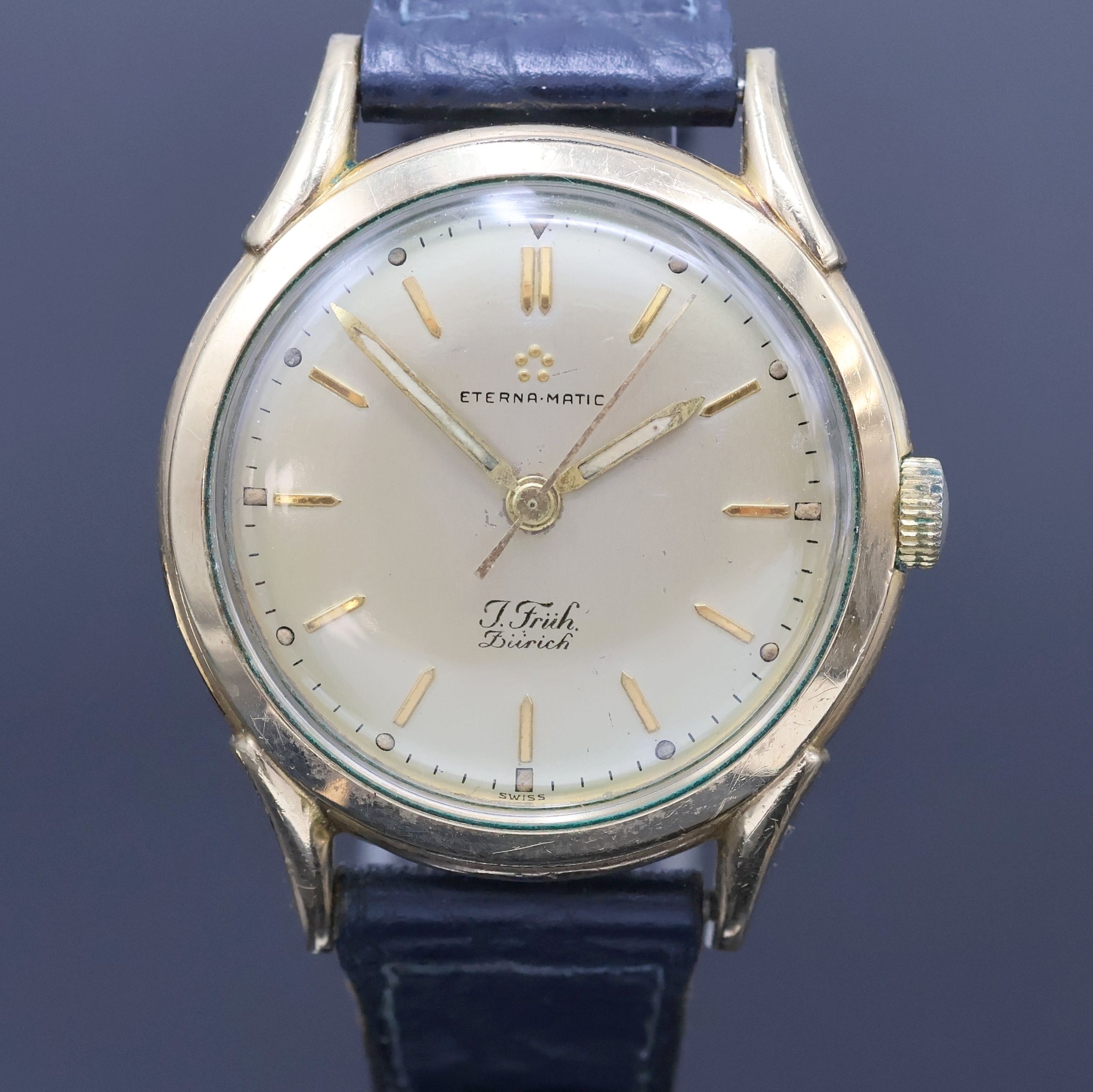 Detail a: ETERNA-MATIC 2 vergoldete Armbanduhren, Schweiz um 1950/1960, Automatik, 1x Stahlboden verschr., 1x verg. Boden aufgedr., silb. Blätter pat., gold. ...