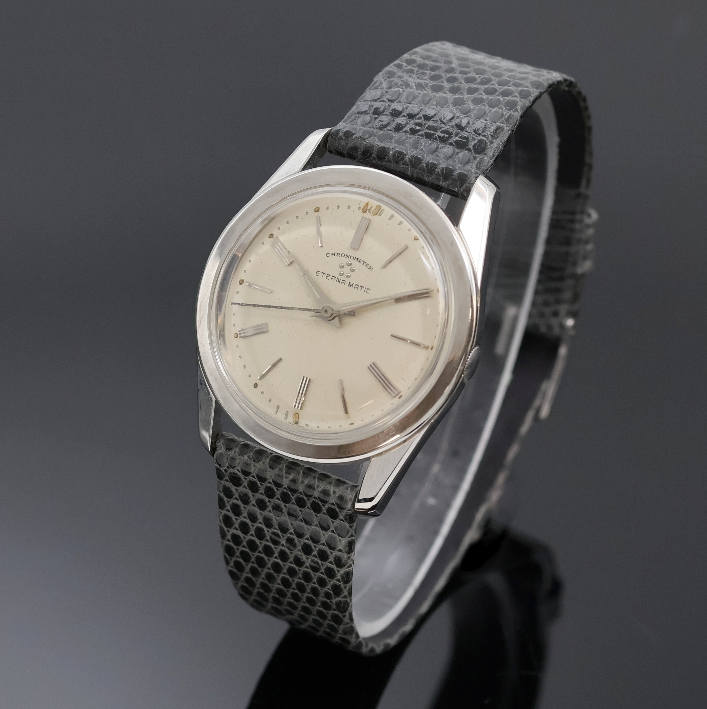 ETERNA-MATIC Armbandchronometer in Stahl, Schweiz um 1965, Automatik, Boden verschr., neutr. Lederband m. Eterna Stiftschl., silb. Zifferbl. m. ...