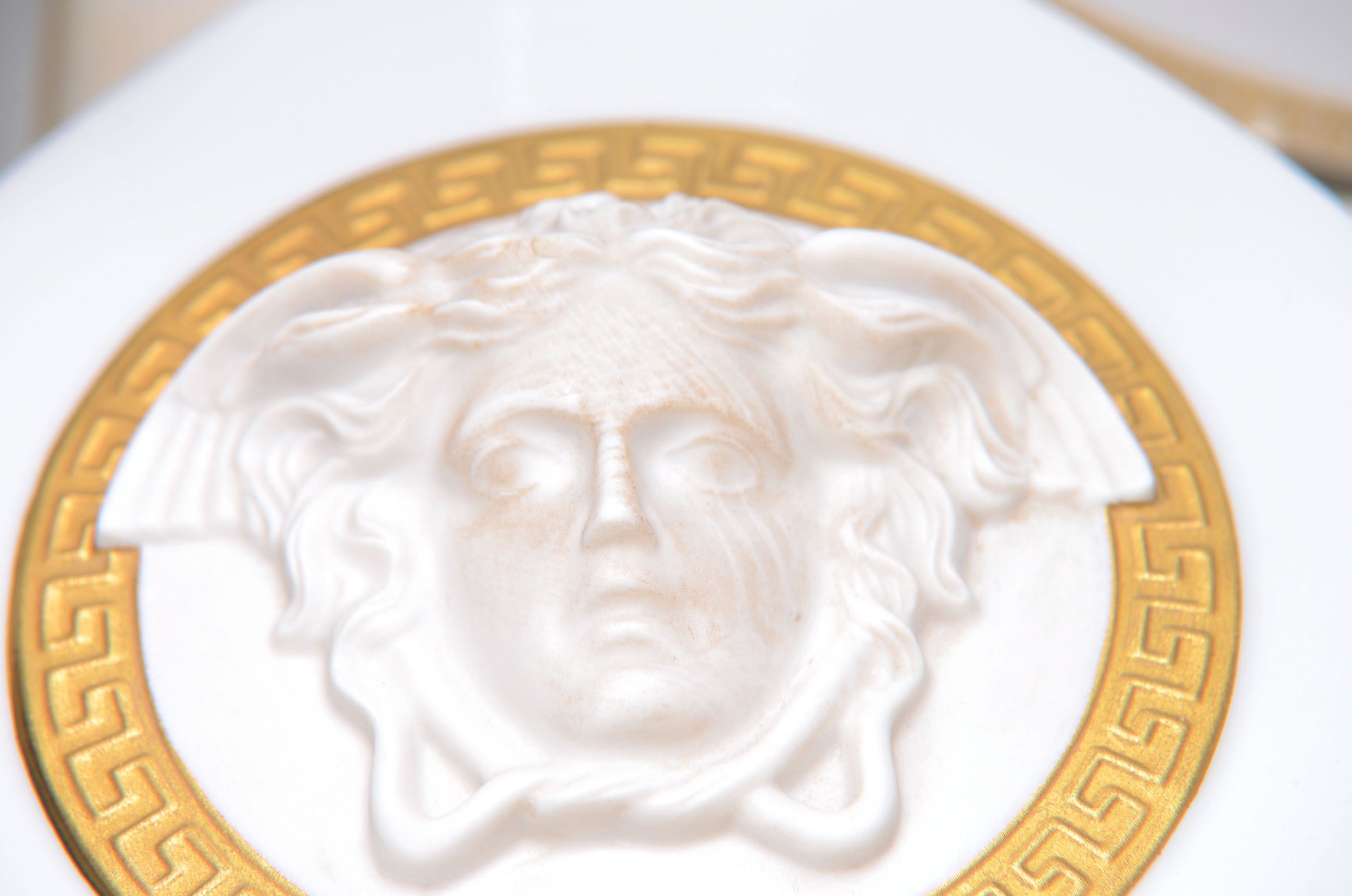 Detail a: Umfangreiches Kaffeeservice mit Zubehör, Rosenthal, Gorgona, Entwurf Versace, komplett für 8 Personen, 9 Kaffeetassen mit 8 Untertassen, 9 ...