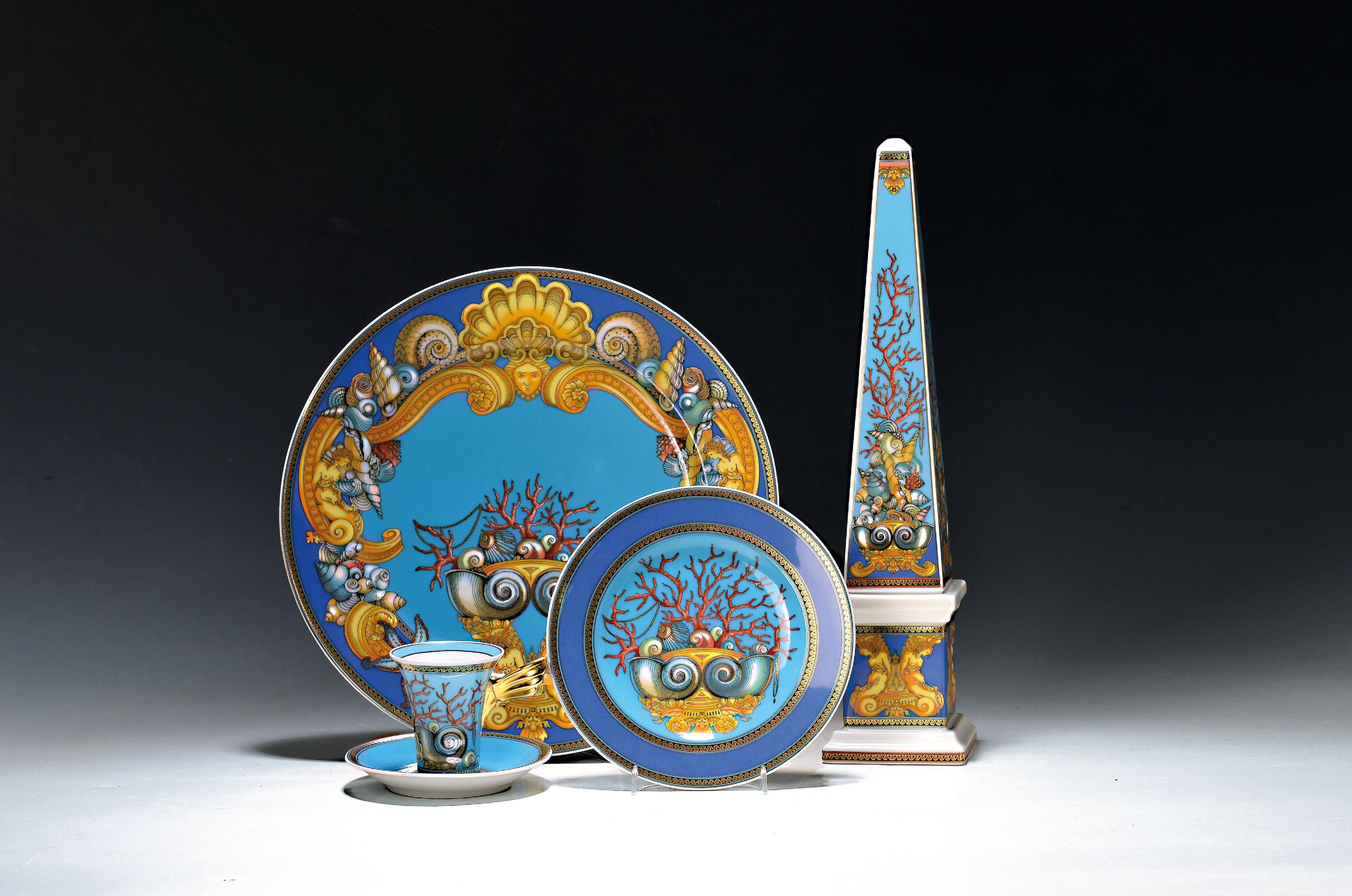Image 27063811 - 4 Teile Versace, Le Tresor de la Mer, Rosenthal, Obelisque, Kaffeegedeck und Platzteller ...