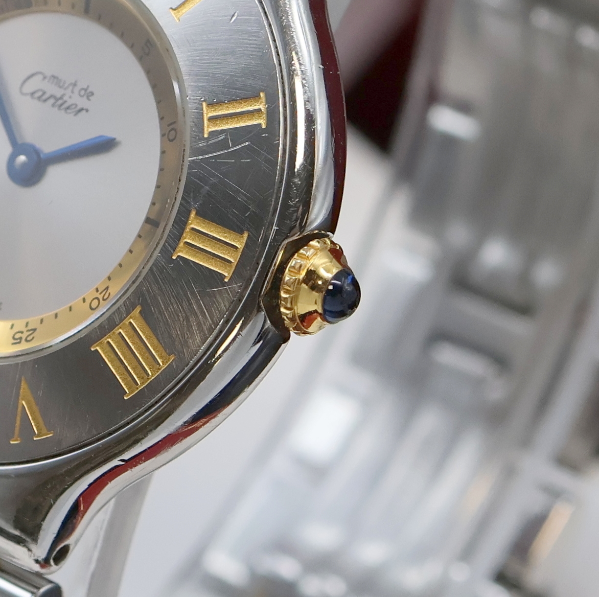 Detail d: CARTIER Damenarmbanduhr Linie 21 Referenz 1330, quarz, Edelstahl/Gold kombiniert inkl. orig. Gliederband m. dopp. Faltschl., Boden 6 -fach verschr., ...