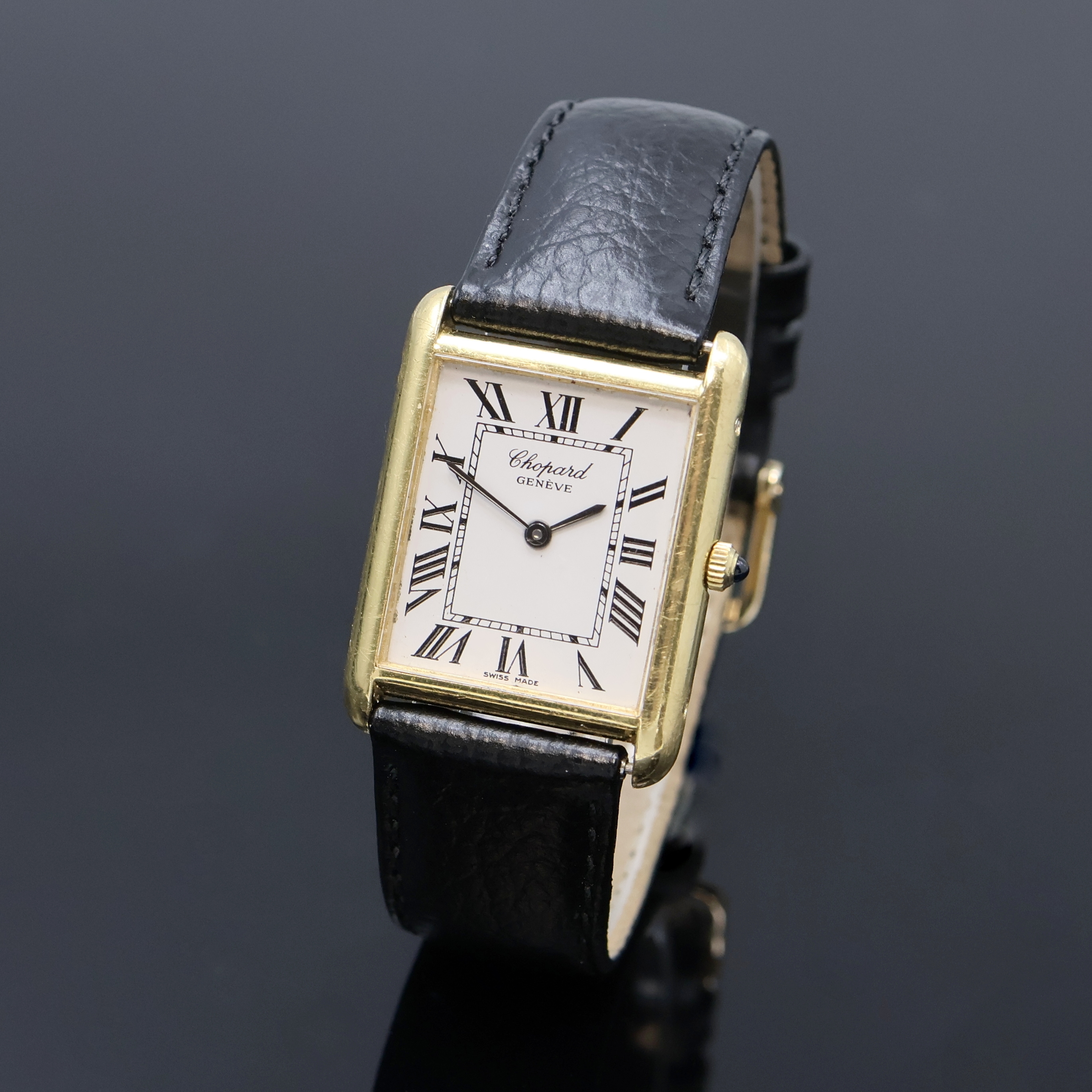 CHOPARD Damenarmbanduhr in GG 750/000 Referenz 2221, Schweiz um 1985, quarz, 4-fach verschr. Geh., Schmuckkrone, weißes Zifferbl. m. röm. Zahlen, ...