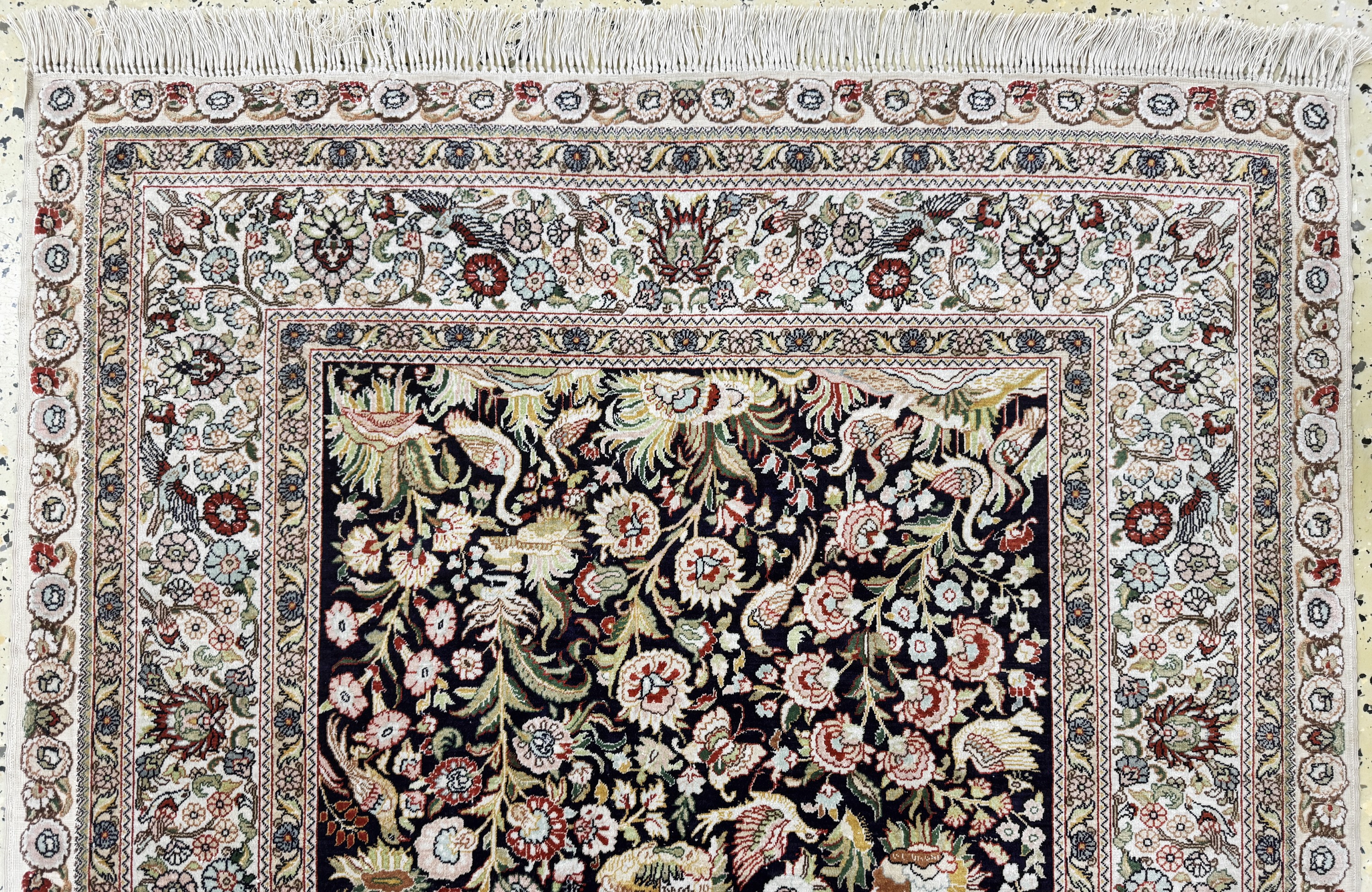 Detail a: Hereke Seide fein, China, Ende 20.Jhd., reine Naturseide, ca. 152 x 92 cm, EHZ: 2