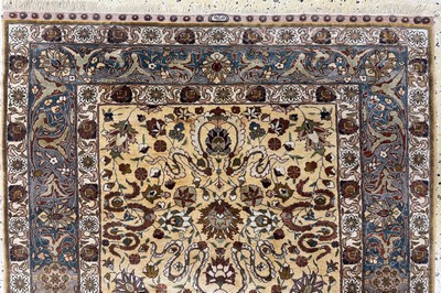 27064206a - Hereke Seide fein, sign., Türkei, Mitte 20.Jhd, reine Naturseide, ca. 139 x 95 cm, ...