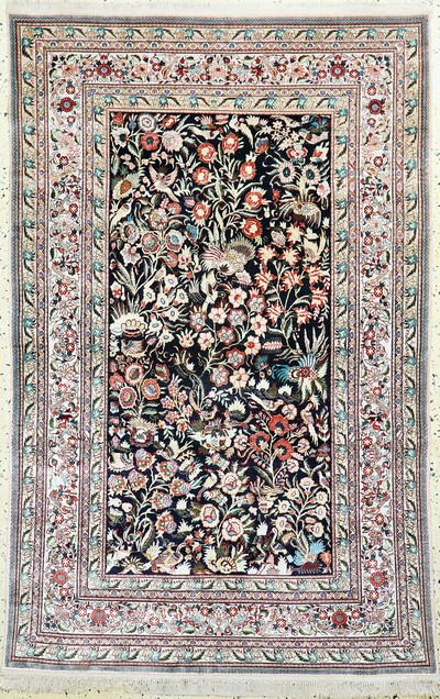Image Hereke Seide fein, China, Ende 20.Jhd., reine Naturseide, ca. 163 x 106 cm, EHZ: 2 ...
