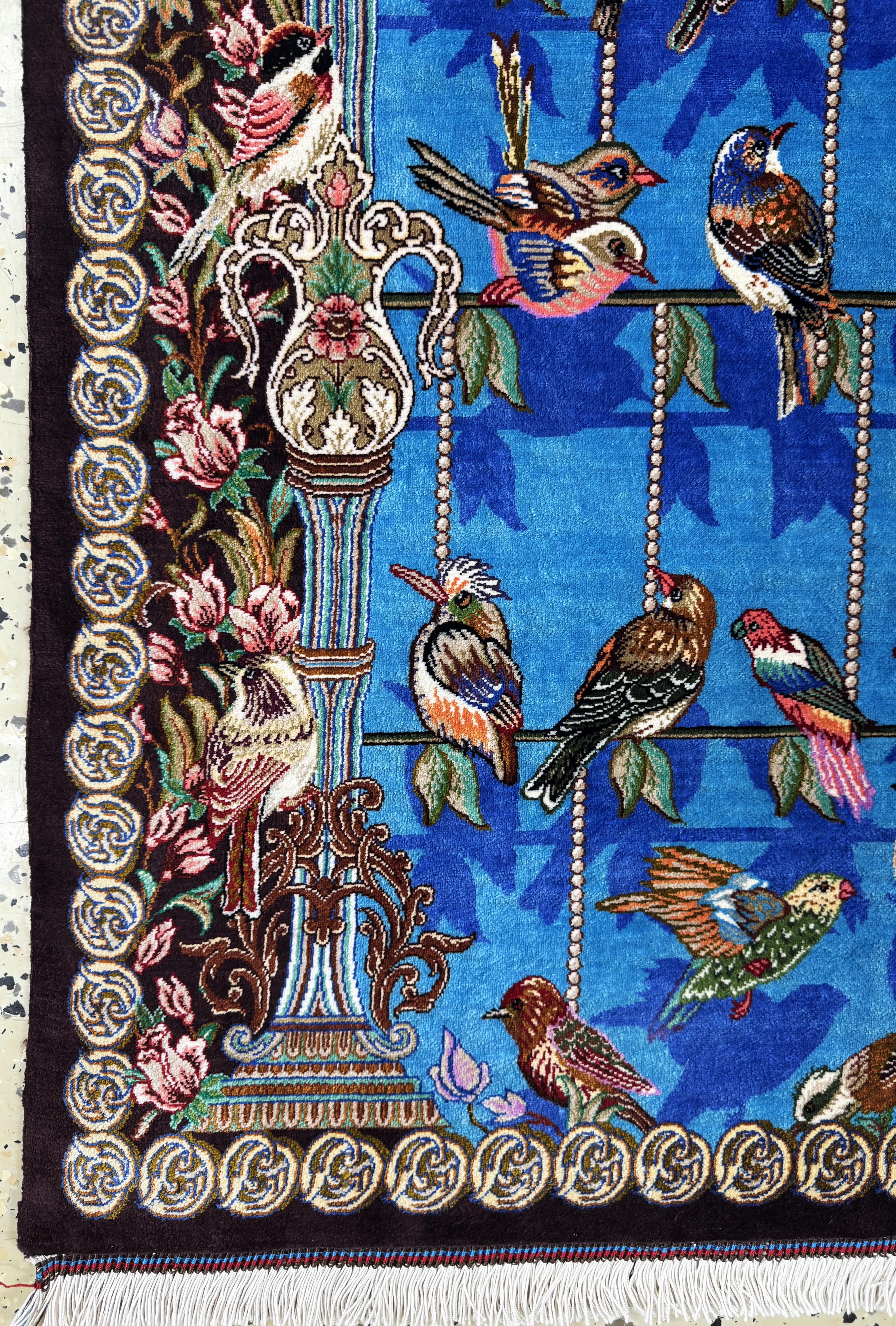 Detail d: Ghom Seide fein Persien, signiert"Abbasi", ca. 20 Jahre, reine Naturseide, ca. 120 x 80 cm, ca. 1,0 Mio. Kn/qm, EHZ: 1(nahezu neuwertig)