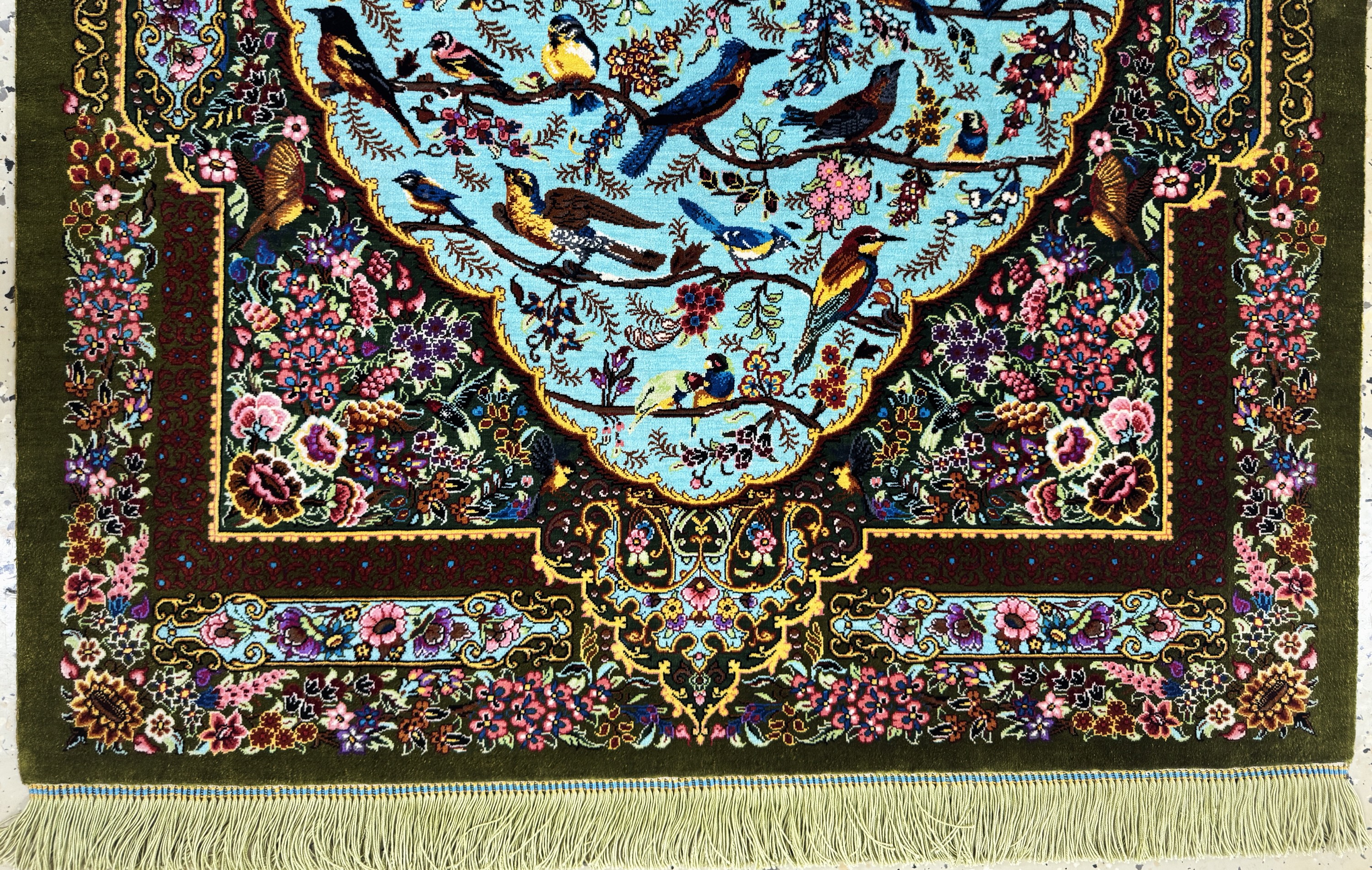Detail b: Ghom Seide fein Persien, signiert"Abbasi", ca. 20 Jahre, reine Naturseide, ca. 120 x 80 cm, ca. 1,0 Mio. Kn/qm, EHZ: 1(nahezu neuwertig)