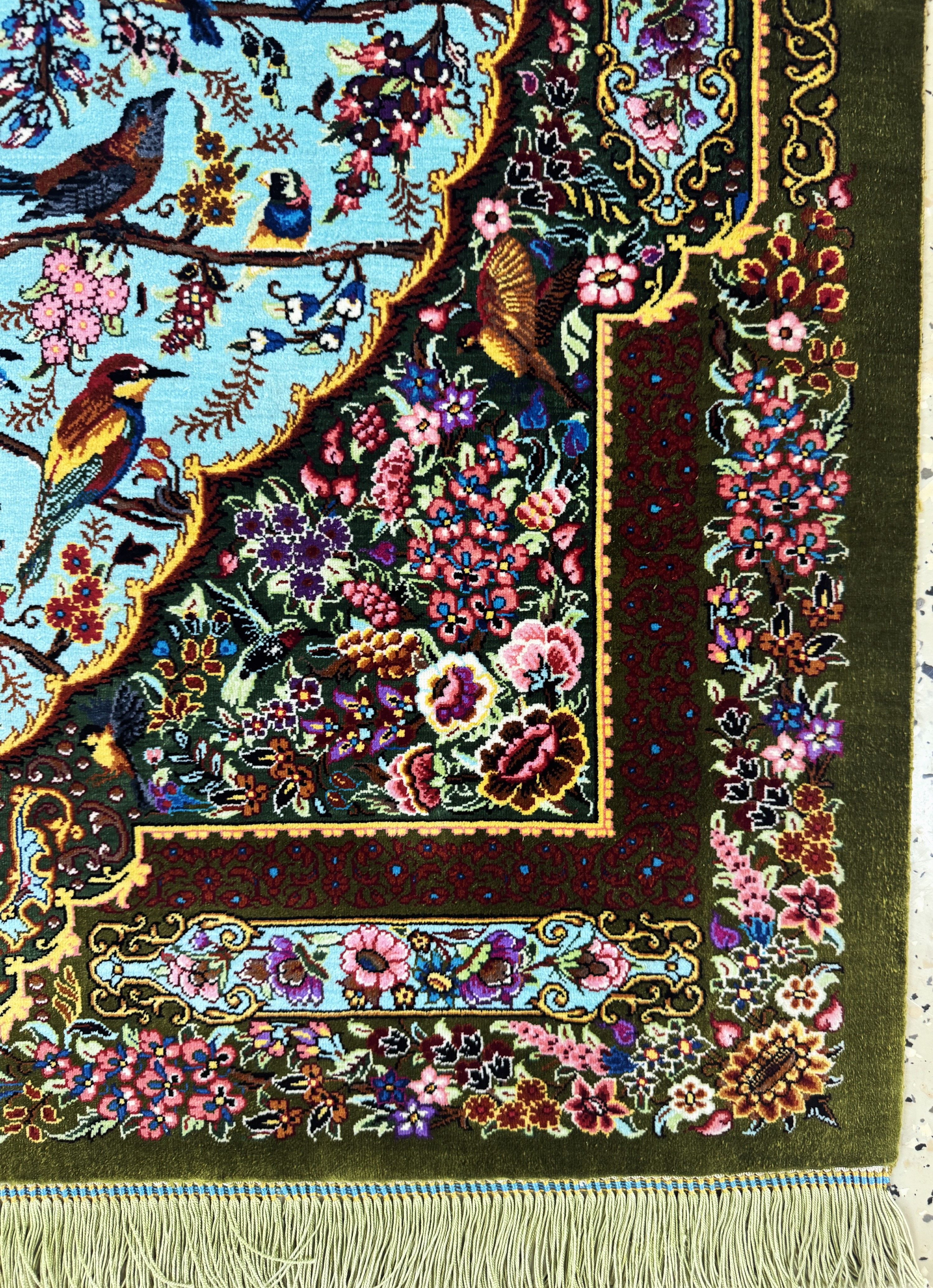 Detail e: Ghom Seide fein Persien, signiert"Abbasi", ca. 20 Jahre, reine Naturseide, ca. 120 x 80 cm, ca. 1,0 Mio. Kn/qm, EHZ: 1(nahezu neuwertig)