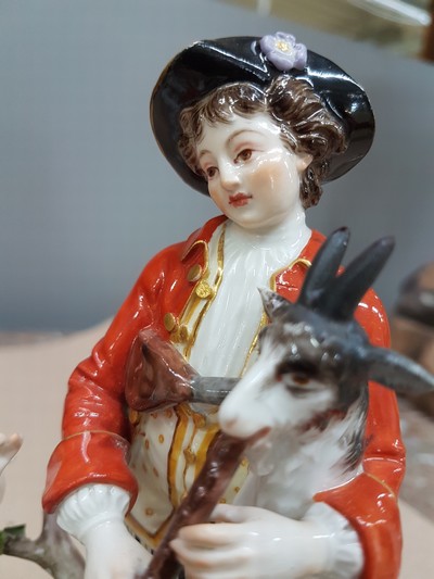 27064864f - Porzellangruppe, Meissen, um 1850-1924, Allegorie auf das Gehör, Entwurf Carl Christoph ...