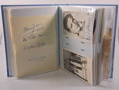 27064892c - Album mit Autographen, Bildpostkarten und offiziellen Belegen der 1930/40er-Jahre, ...