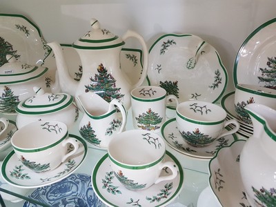 27064908b - Kaffee- und Teeservice ´Christmas Tree´, Spode England, 6 Teetassen mit UT, 2 ...