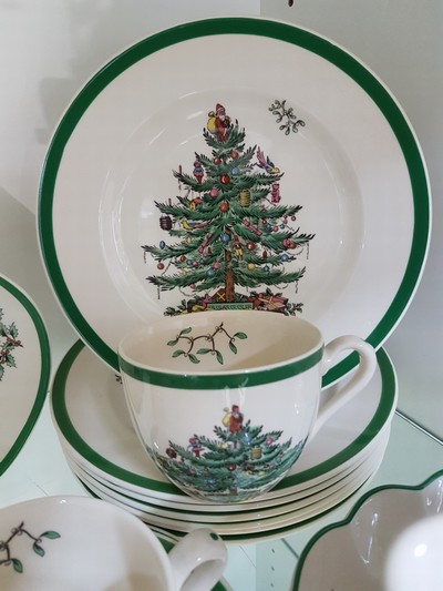 27064908f - Kaffee- und Teeservice ´Christmas Tree´, Spode England, 6 Teetassen mit UT, 2 ...