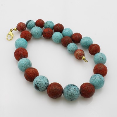 27064941a - Collier mit Schaumkorallen und Türkisen, verg. Karabinerschl., Türkis- und Schaum- ...