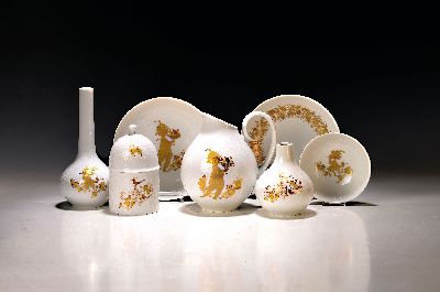 Image 8 Teile Porzellan, Rosenthal, Romanze in Gold, Entwurf Björn Wiinblad, Vase 21cm, Vase ...