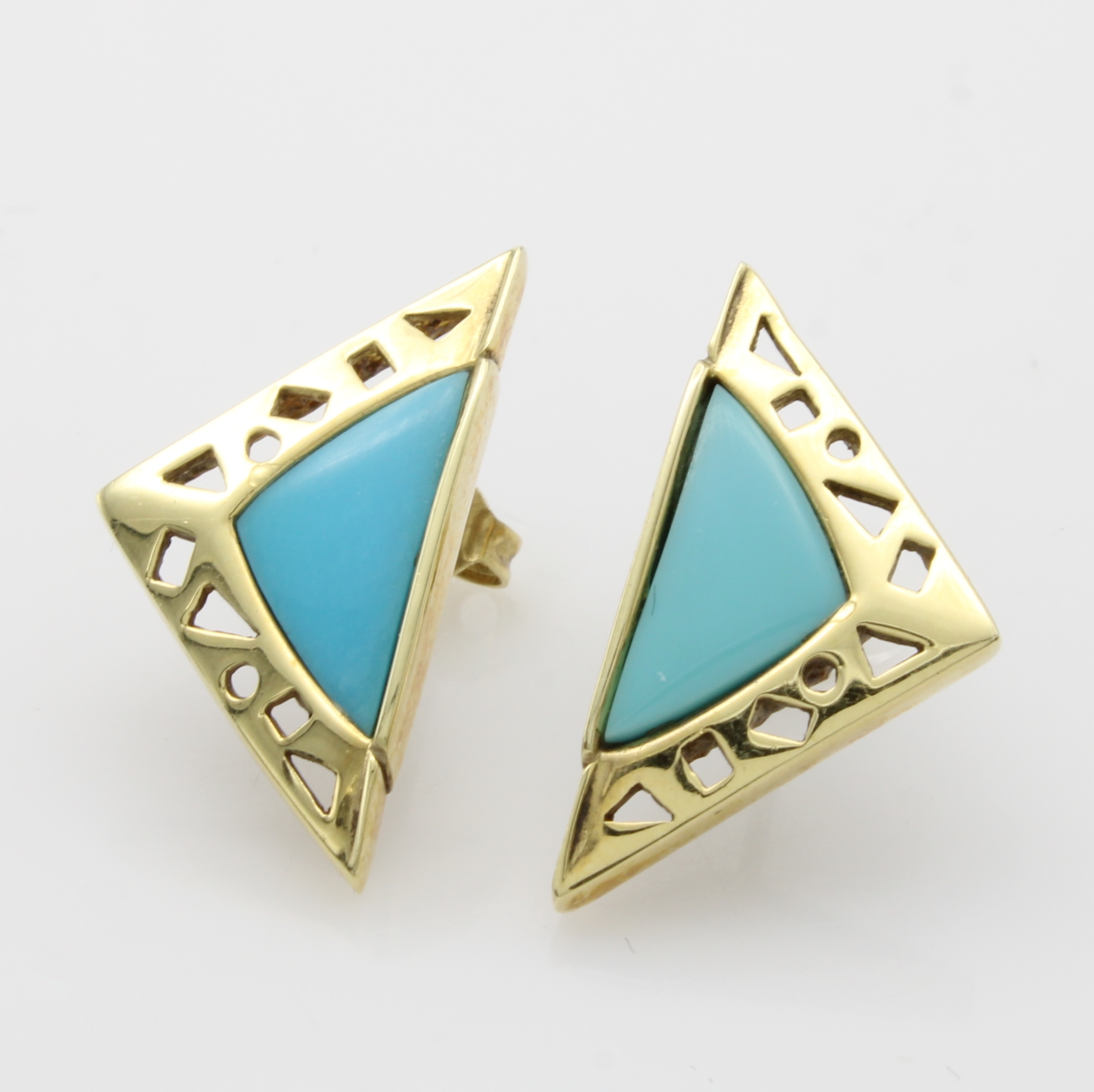 Image 27065312 - Paar Ohrstecker mit Türkisen, GG 585/000, dreieckige, durchbrochene Form Schätzpreis: ...