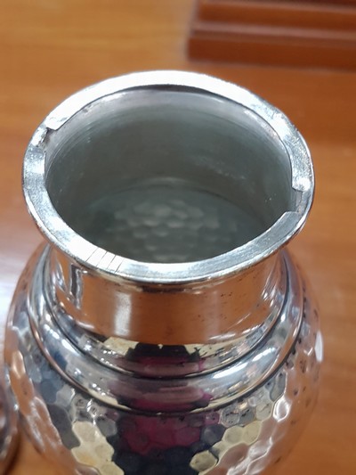 Image 27065304e - Salzstreuer aus Silber, Christian F. Heise, Kopenhagen, 1917, 228g, Hammerschlagdekor, ...