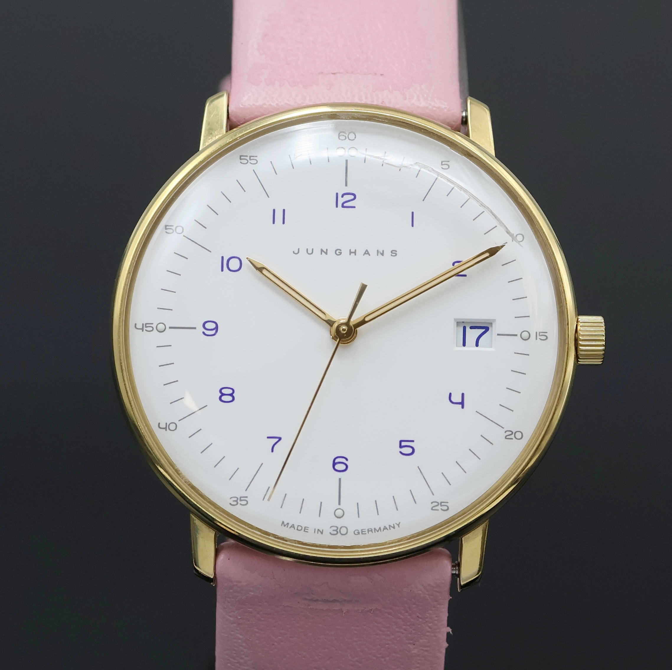 Detail c: JUNGHANS Max Bill vergoldete Armbanduhr, Deutschland um 2015, quarz, 2-tlg., verg. Stahlgeh., Boden 4-fach verschr., creme-farb. Zifferbl., blaue ...