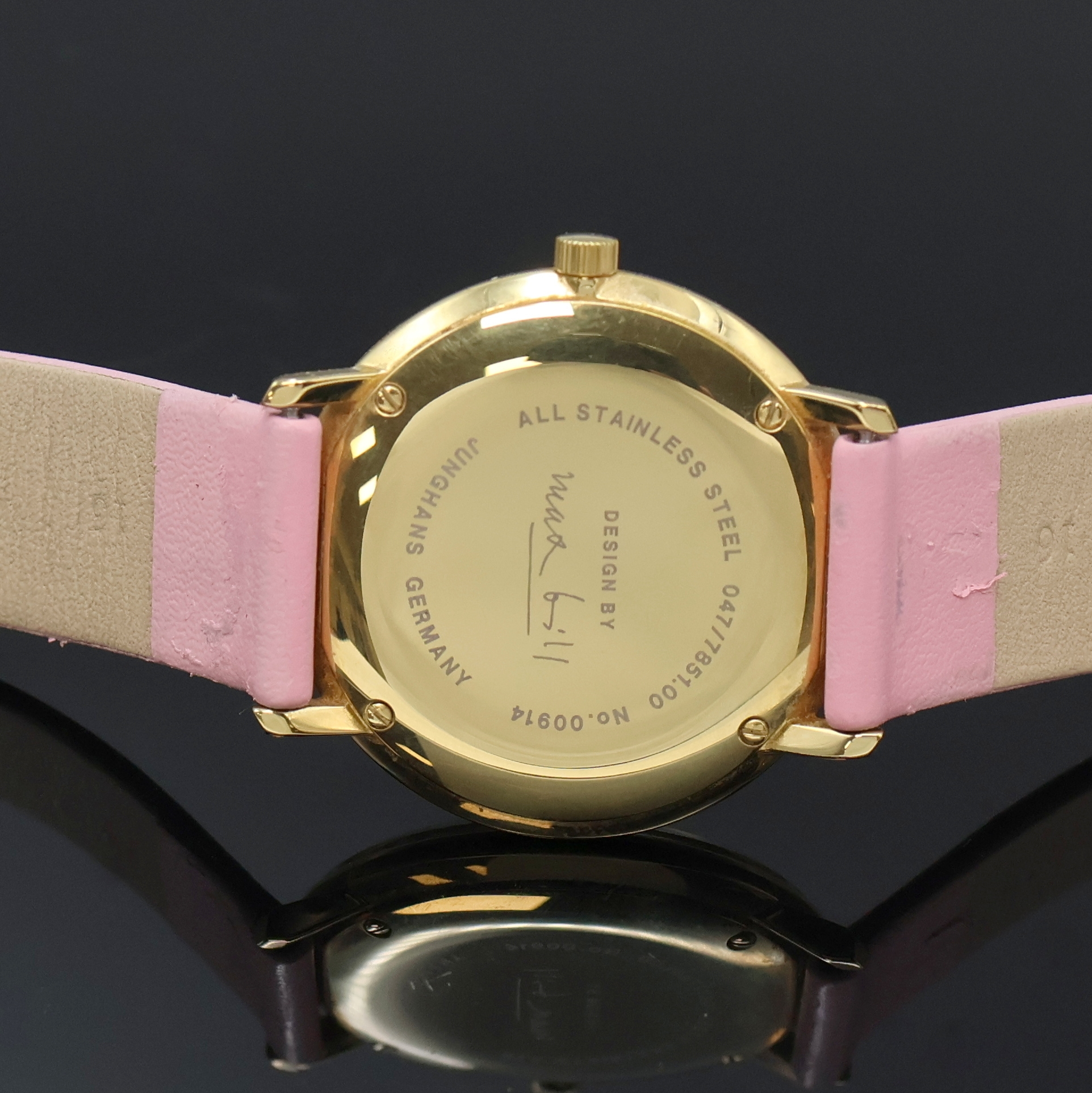 Detail e: JUNGHANS Max Bill vergoldete Armbanduhr, Deutschland um 2015, quarz, 2-tlg., verg. Stahlgeh., Boden 4-fach verschr., creme-farb. Zifferbl., blaue ...