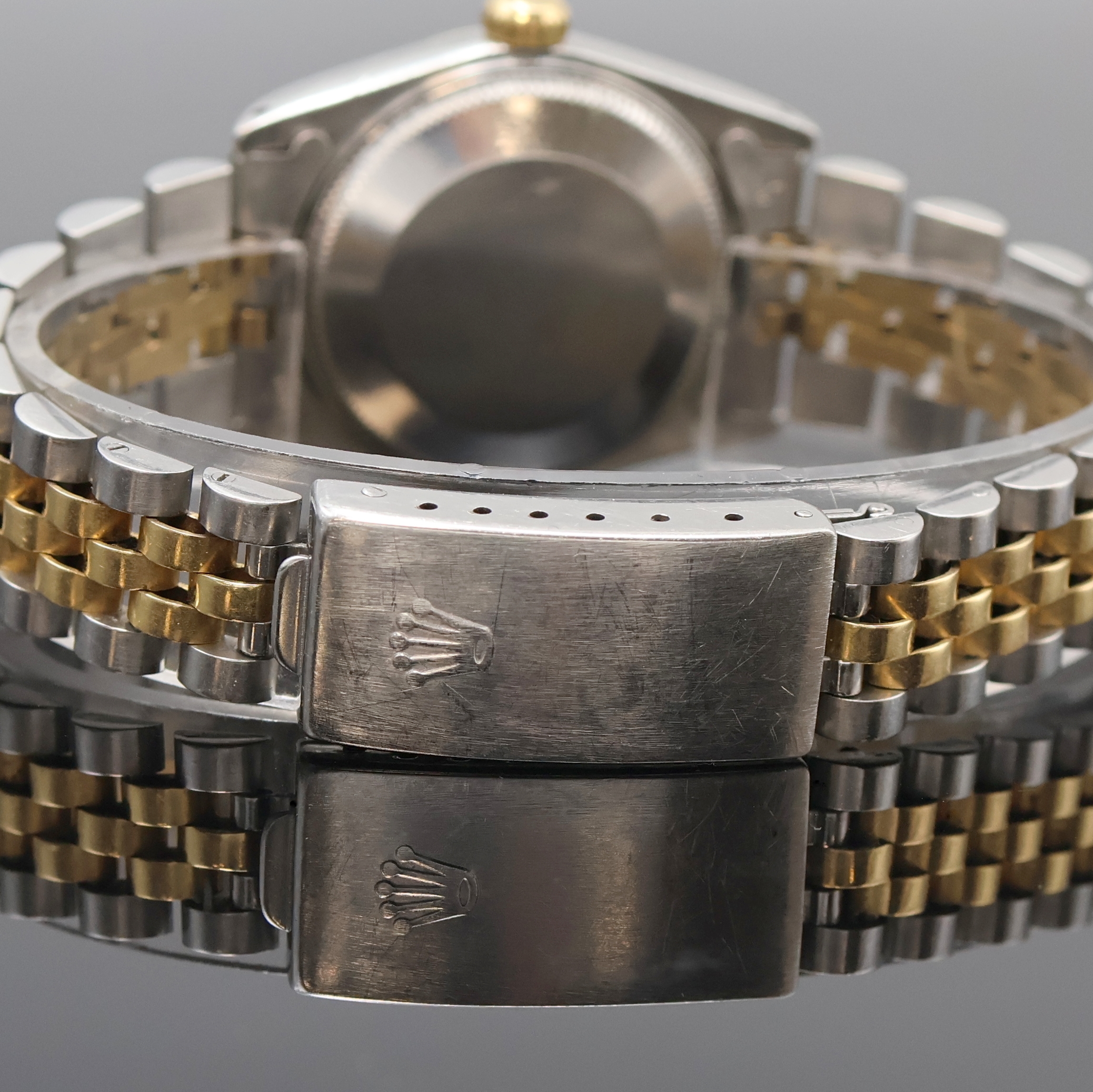 Detail e: ROLEX Datejust Medium-Armbanduhr Referenz 68273 in Stahl/Gold, Schweiz um 1988, Automatik, Oystergeh. m. Riffel-Lünette, Boden u. Krone verschr., ...