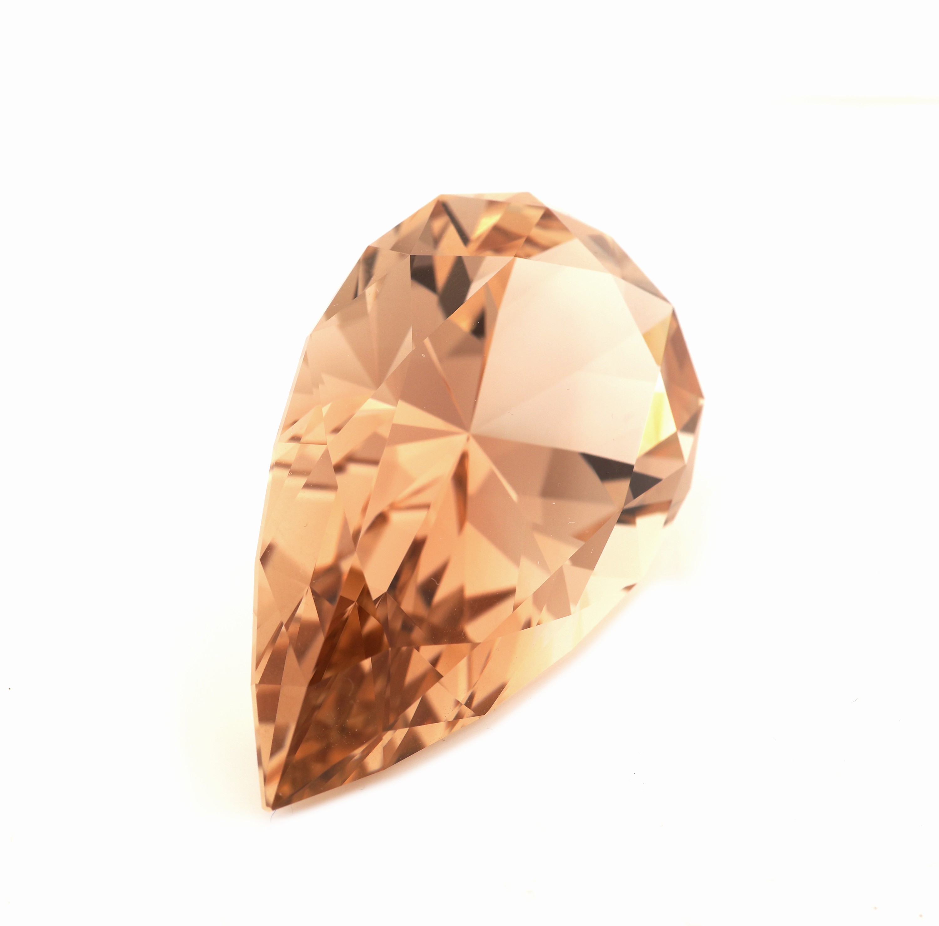 Detail a: Loser Imperial-Topas, ca. 98.78 ct, facett. Tropfen, ca. 40.93 x 23.90 x 17.02 mm