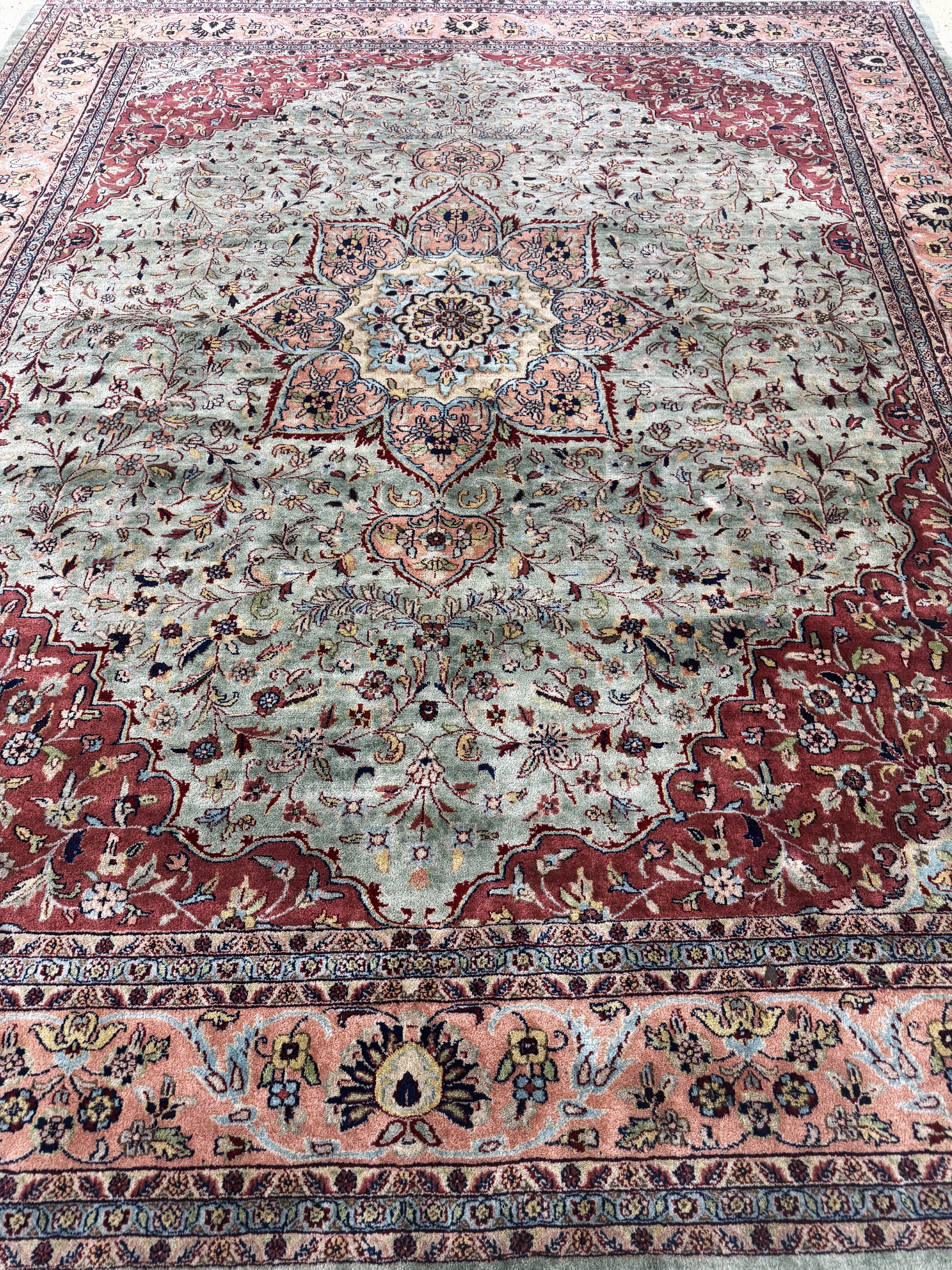 Detail i: Sarogh fein, Indien, Mitte 20.Jhd, Korkwolle auf Baumwolle, ca. 297 x 245 cm, EHZ: 2