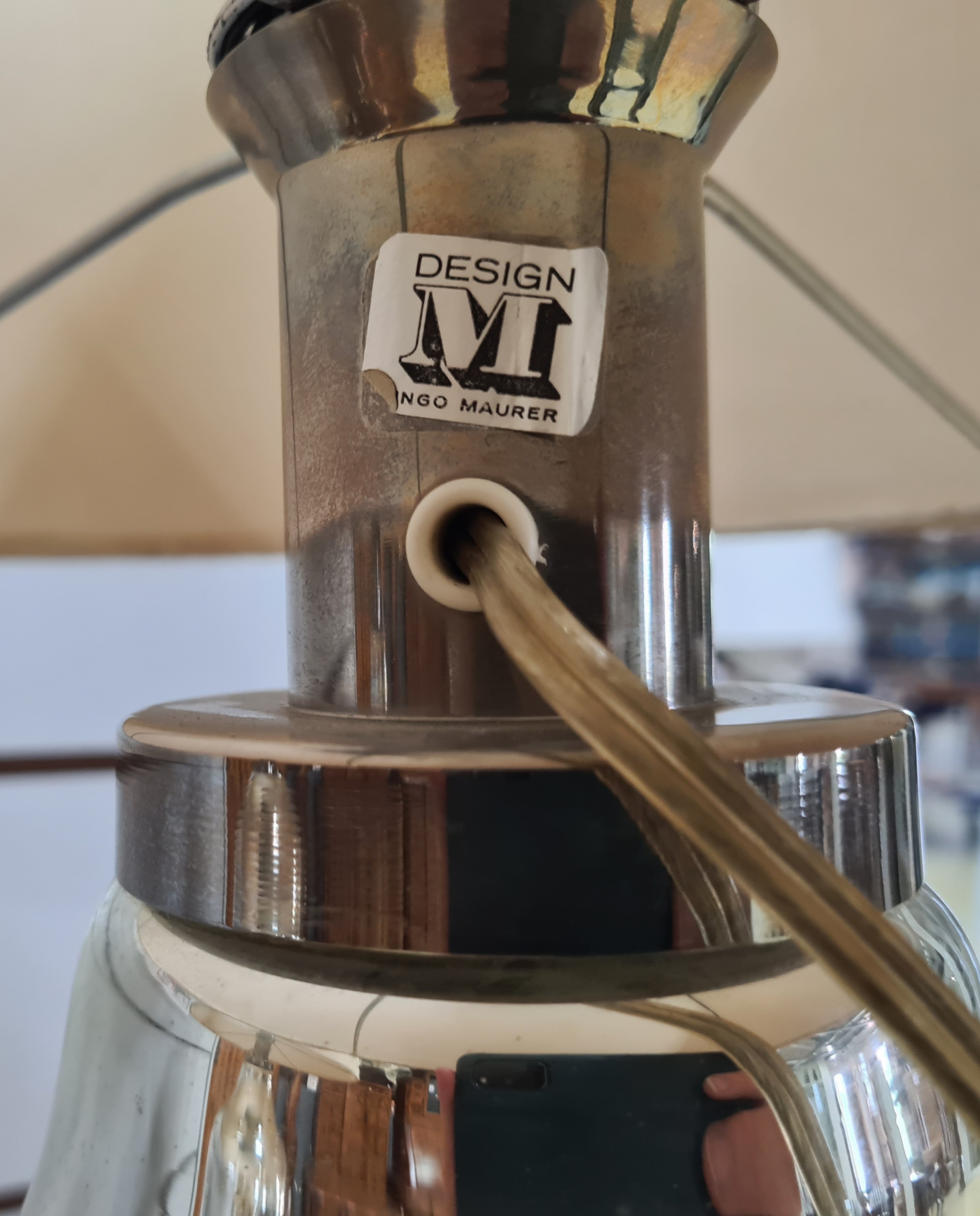 Detail a: Paar Tischlampen, Ingo Maurer (1932-2019), balusterförmiger Glaskorpus innen versilbert, eine Brennstelle, Elektr. nicht geprüft, H. Korpus ca. ...