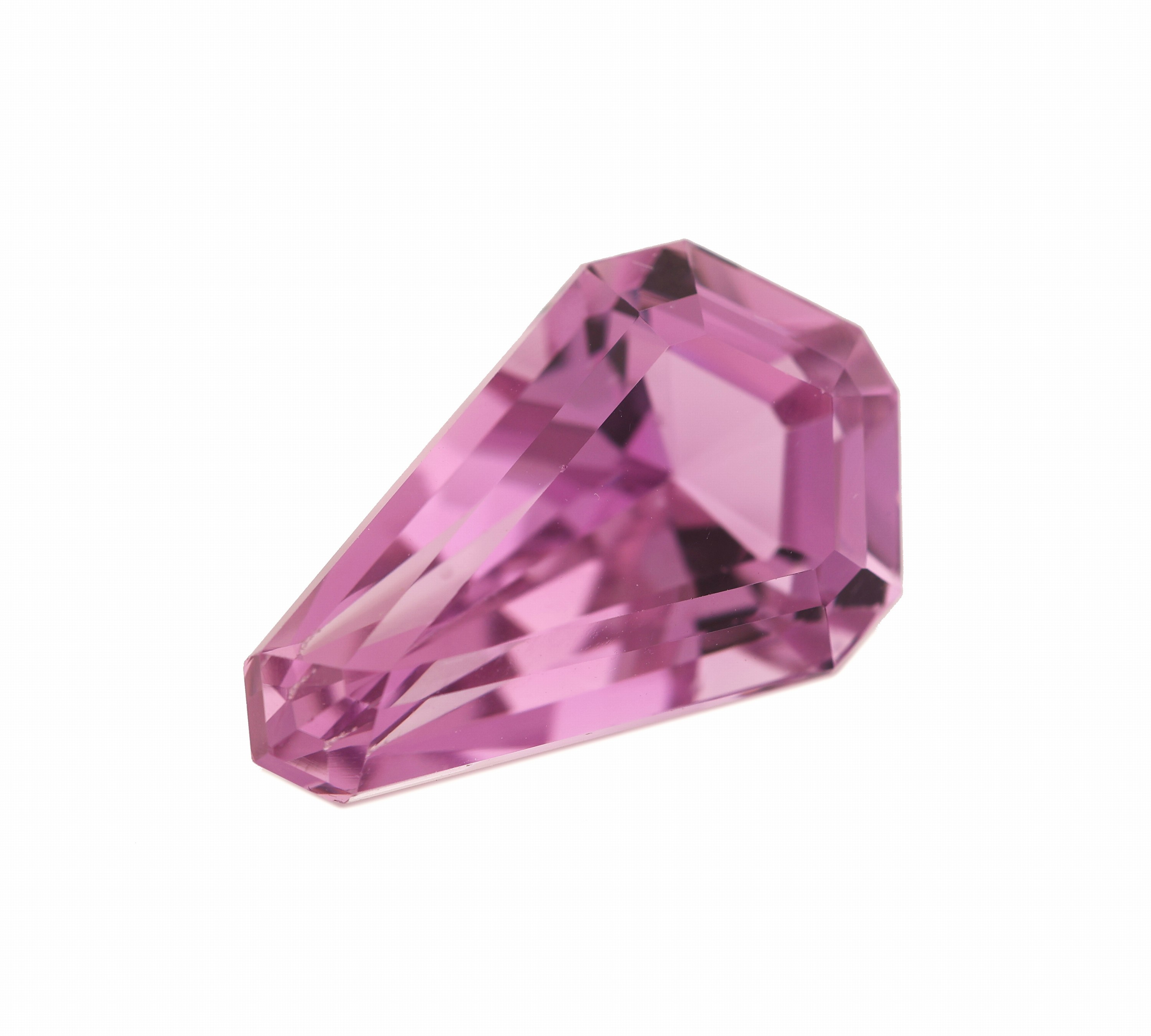 Detail a: Loser Kunzit, ca. 12.54 ct, fancy Treppenschliff, sehr schöne Farbe, ca. 19.46 x12.21 x 9.07 mm