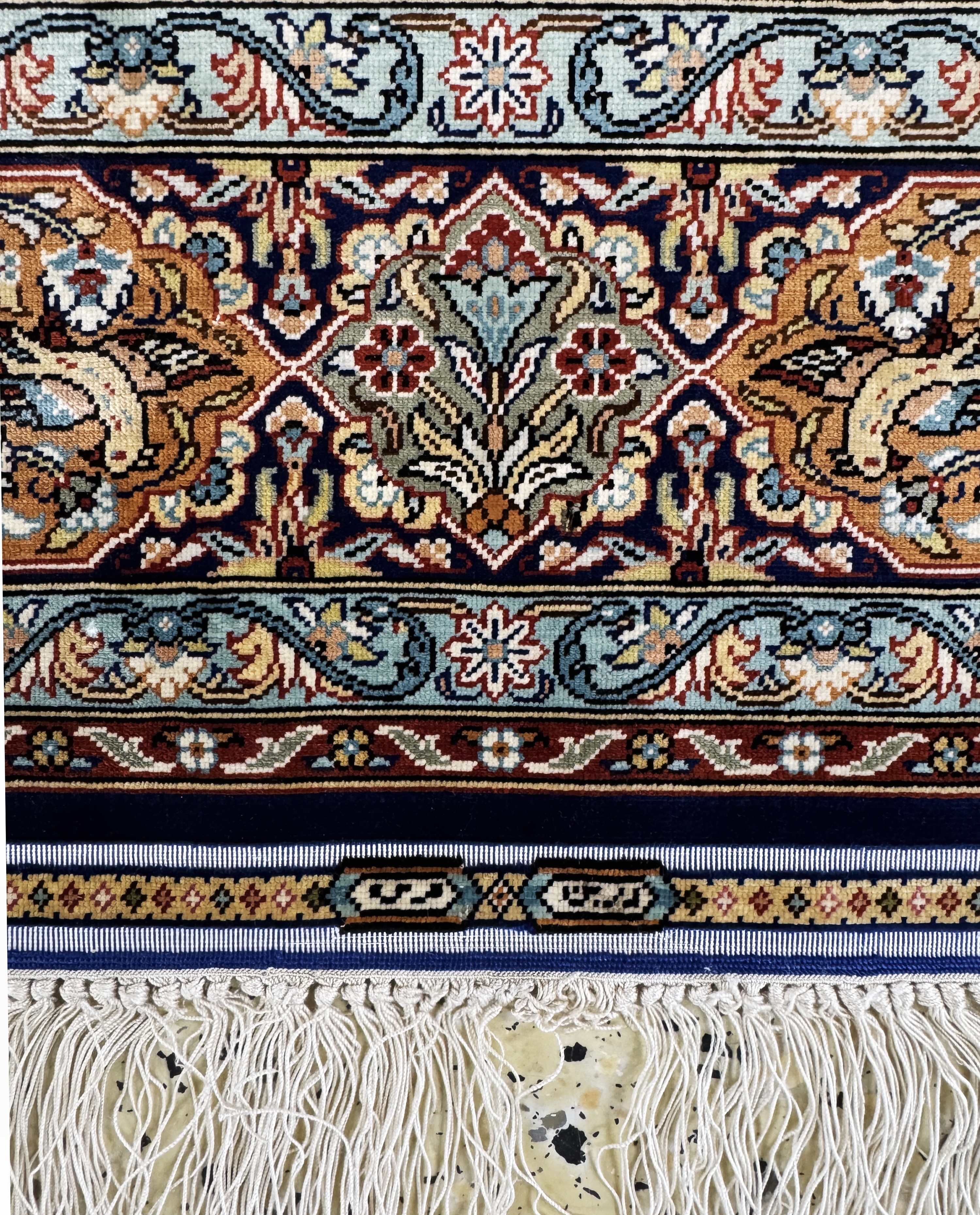 Detail c: "Doppelseitiger"Hereke fein, Türkei,signiert"Darin", Ende 20.Jhd, reine Naturseide, ca. 120 x 85 cm, ca. 1,0 Mio. Kn/qm, EHZ: 1