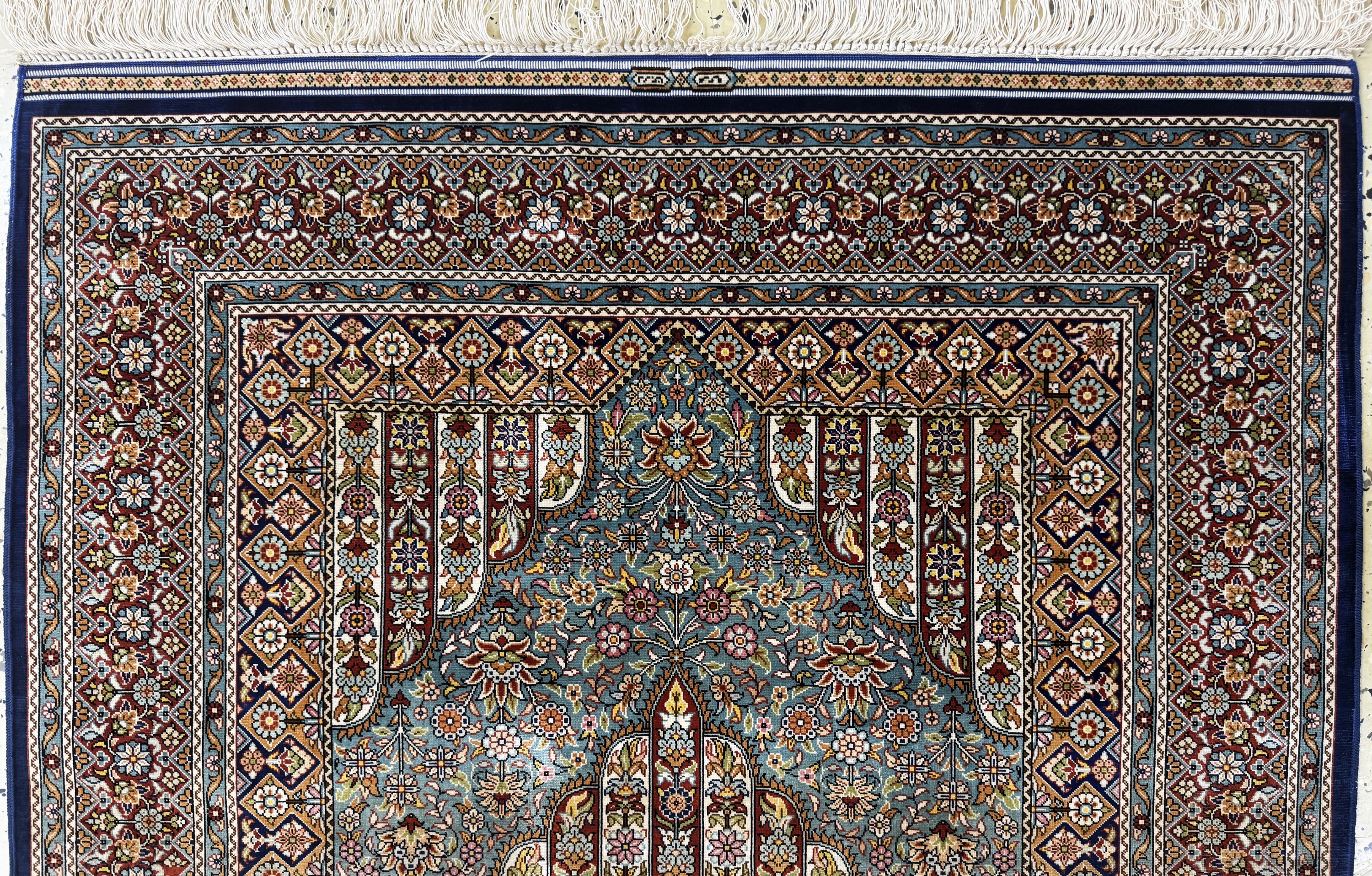 Detail e: "Doppelseitiger"Hereke fein, Türkei,signiert"Darin", Ende 20.Jhd, reine Naturseide, ca. 120 x 85 cm, ca. 1,0 Mio. Kn/qm, EHZ: 1