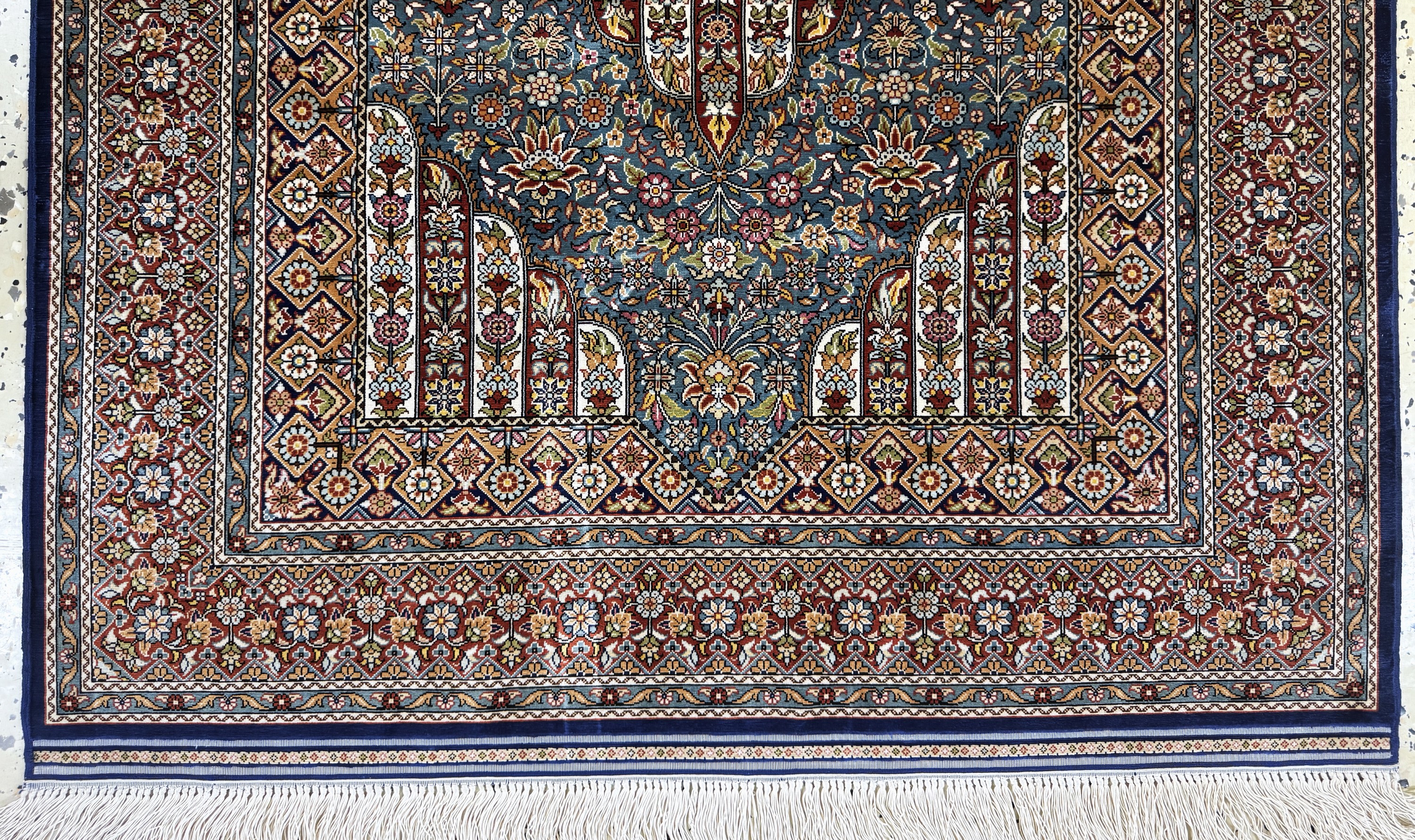 Detail f: "Doppelseitiger"Hereke fein, Türkei,signiert"Darin", Ende 20.Jhd, reine Naturseide, ca. 120 x 85 cm, ca. 1,0 Mio. Kn/qm, EHZ: 1