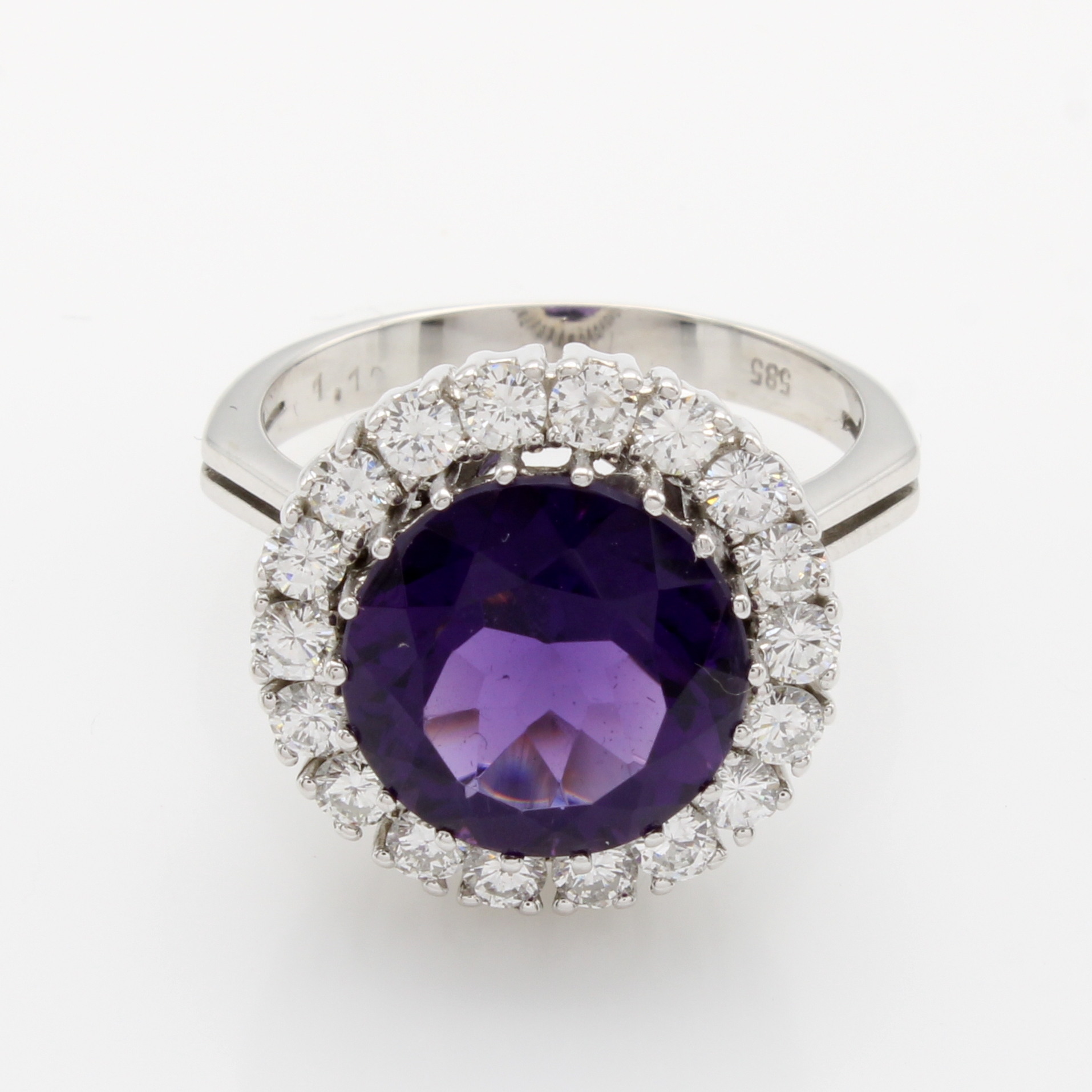 Image 27066686 - Ring mit Amethyst und Brillanten, WG 585/000, Amethyst ca. 6 ct umgeben v. Brill. zus. ...