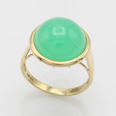 27066694a - Ring mit Chrysopras, GG 585/000, runder Chrysoprascabochon in glatter Fassung, RW ca. 58 ...