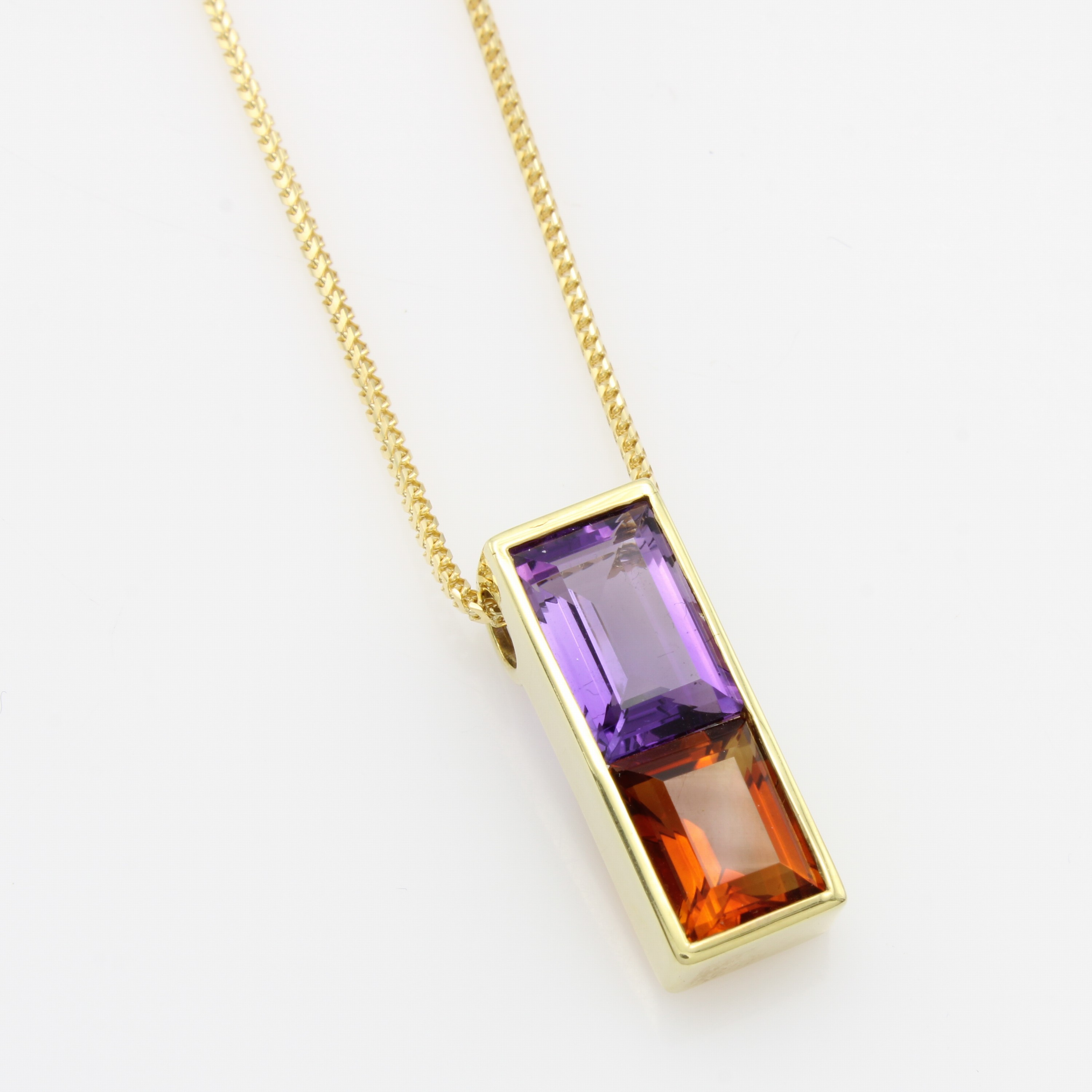 Image 27066707 - Anhänger mit Amethyst und Citrin an Kette, GG 585/000, Farbsteine zus. ca. 7 ct, ...
