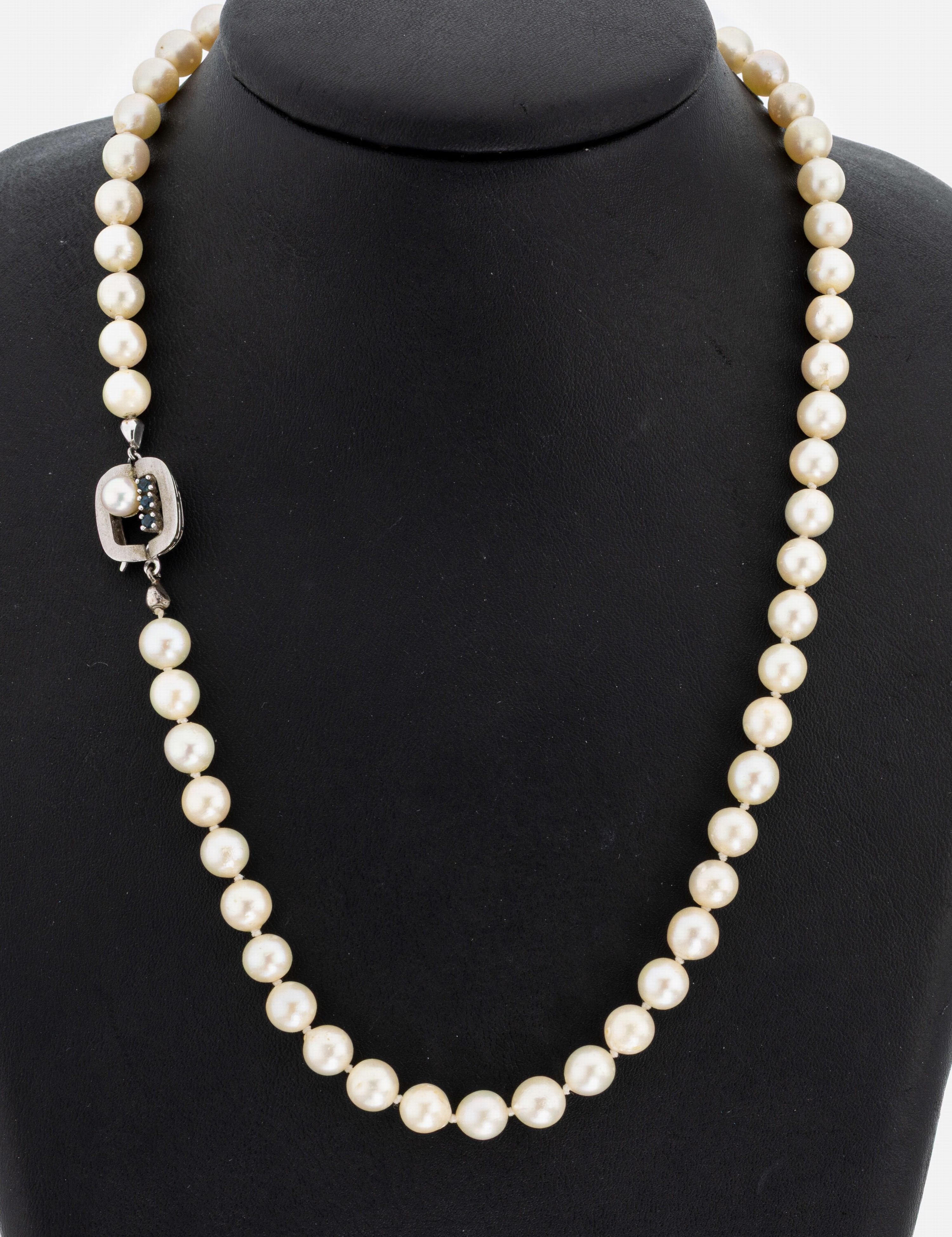 Image 27066736 - Perl-Collier mit 14 kt Gold Saphir-Schließe, WG 585/000, Zuchtperlen, D. ca. 7 mm, ...