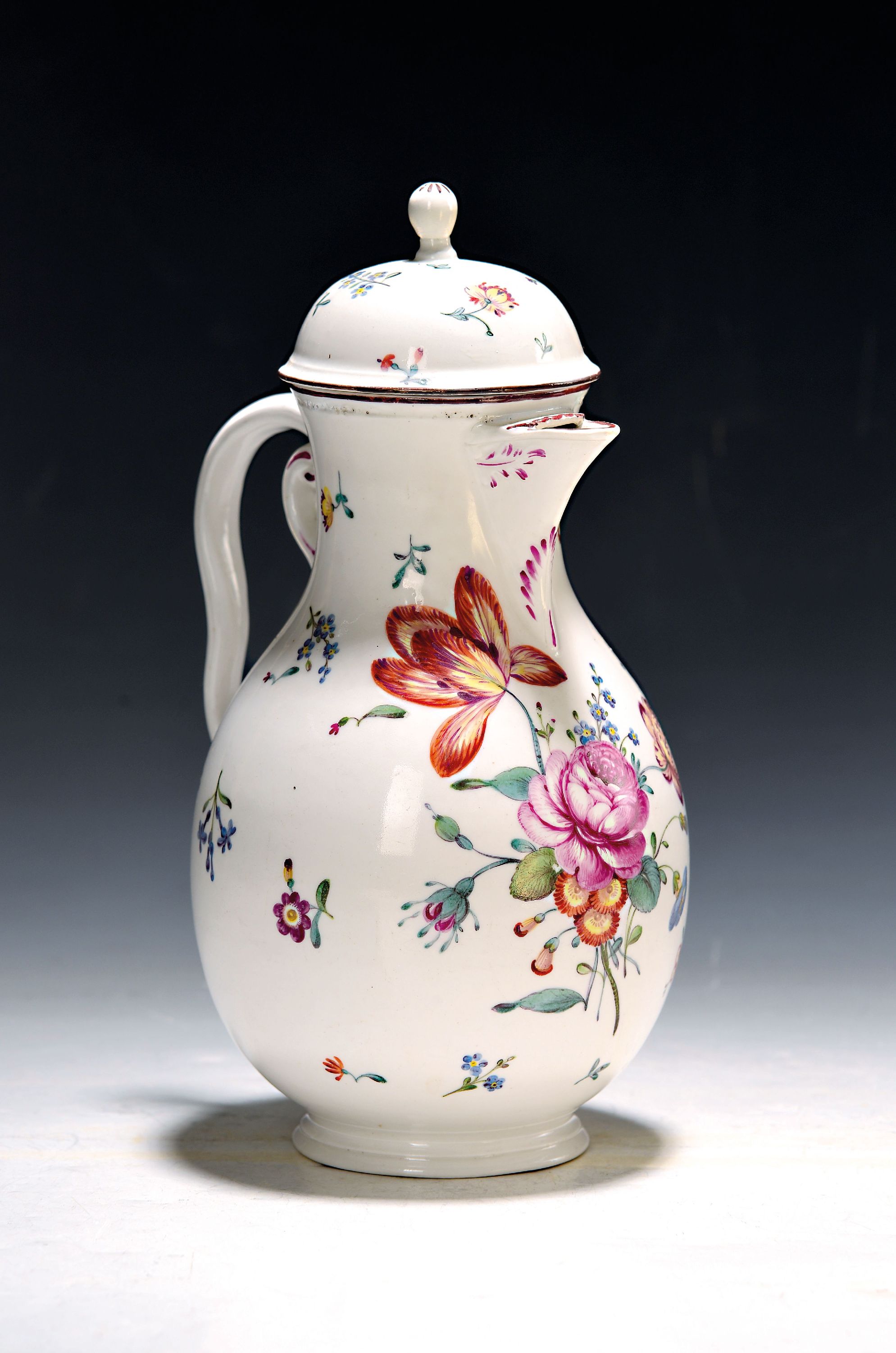 Image 27066741 - Kleine Kaffeekanne, Frankenthal, um 1765, Porzellan, rotbrauner Rand, polychrom bemalt ...