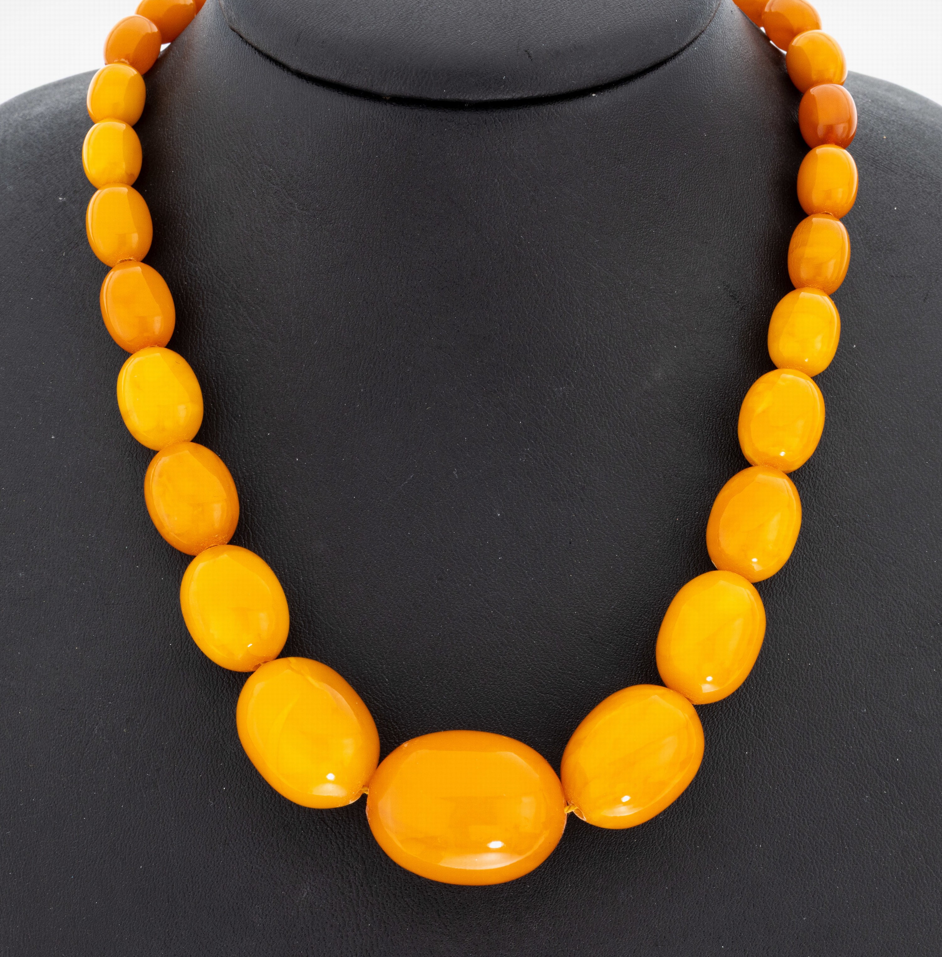 Image 27066762 - Bernstein-Collier, Butterscotch-Bernstein- Oliven im Verlauf, D. ca. 6.2-21.2 mm, ...