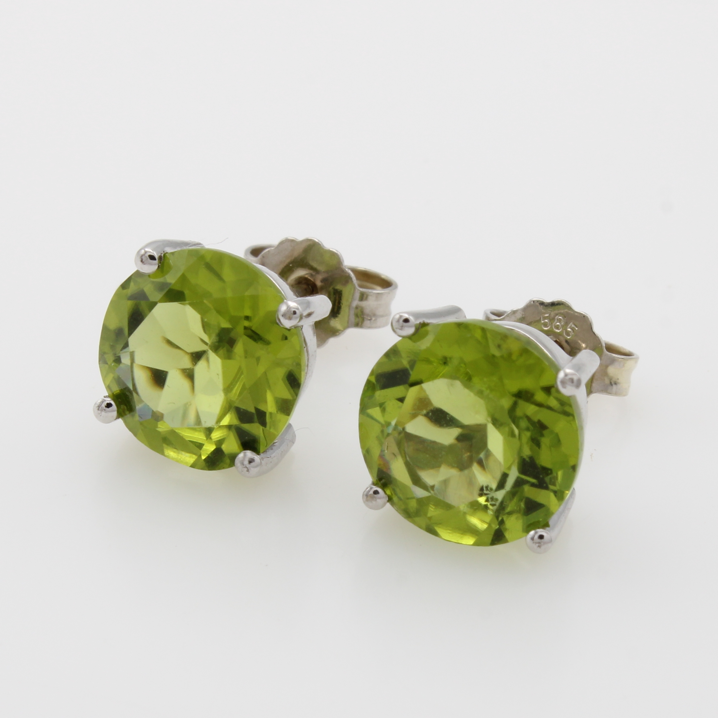 Image 27066788 - Paar Ohrstecker mit Peridots, WG 585/000, 2 Peridots in Krappenfassungen zus. ca. 8 ct ...