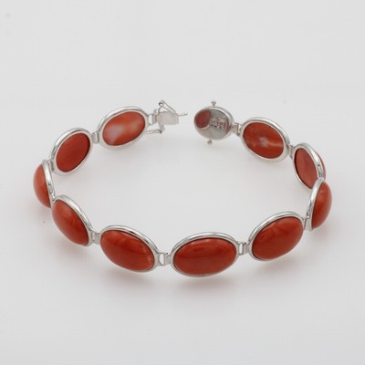 27066709a - Armband mit Korallen, WG 750/000, ovale Korallen, Kastenschl. m. Sicherheitsbügel, L. ...