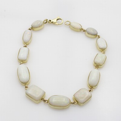 27066755a - Armband mit Opalen, GG 585/000, Opale in versch. Formen u. Größen zus. ca. 29 ct, ...